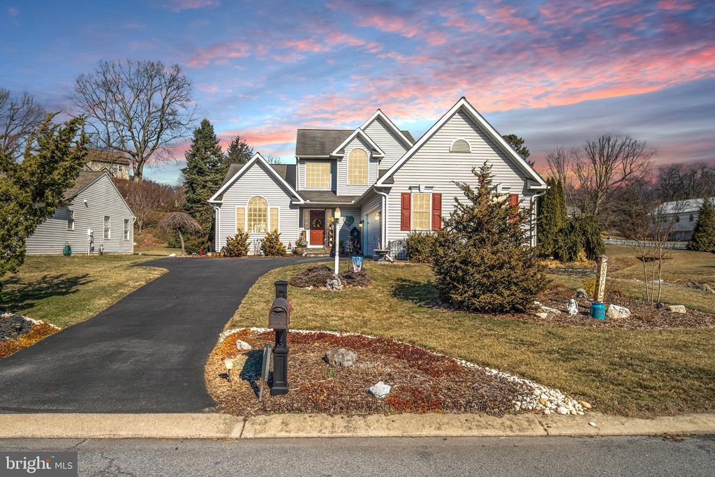 Photo of 3601 Wildflower Lane, MOUNTVILLE, PA 17554 (MLS # PALA2064926)