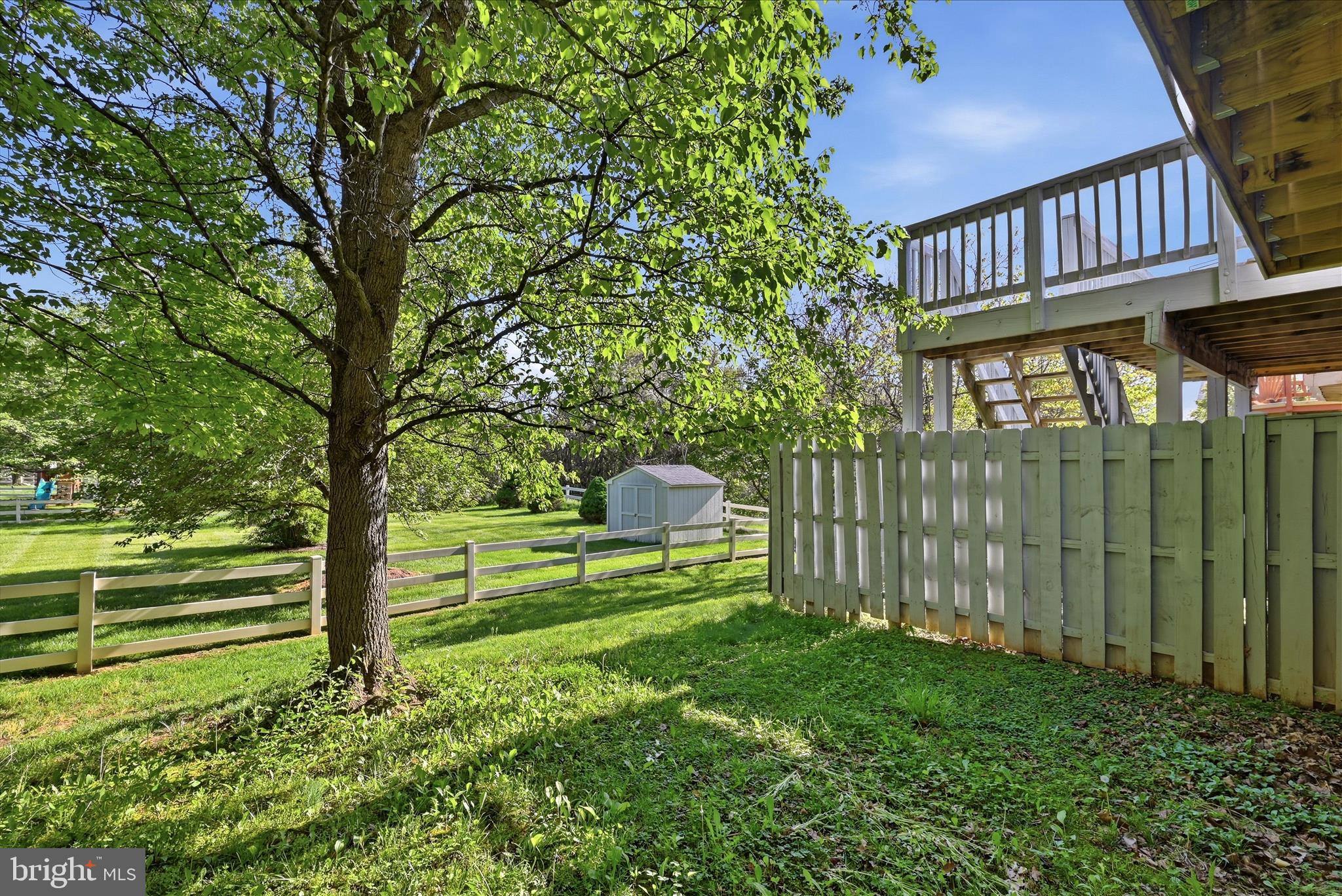 ROUND HILL - Residential