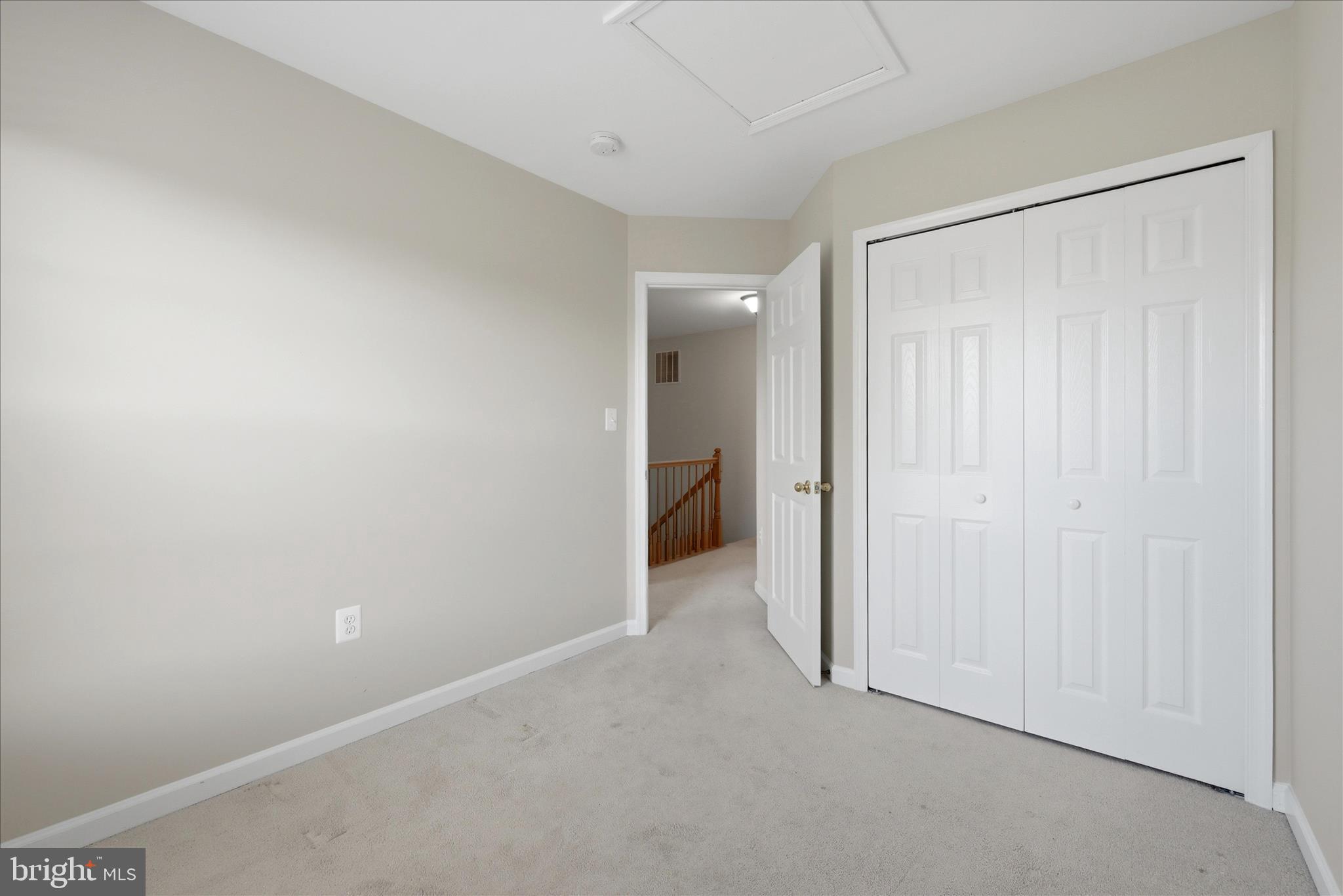ROUND HILL - Residential