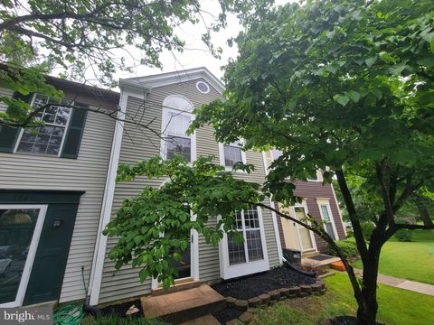 3723 HAMPTON COURT ALEXANDRIA VA 22306