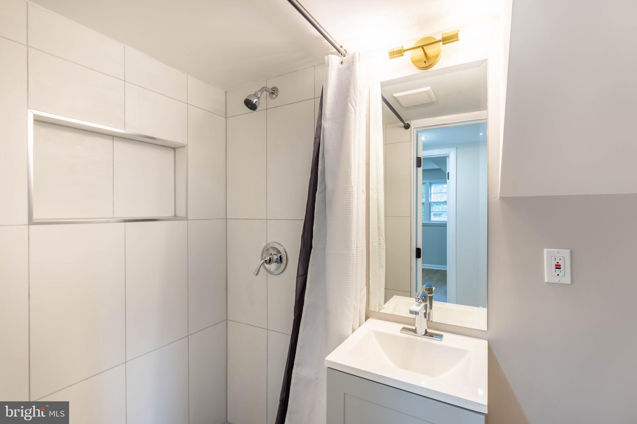 SPRINGBROOK FOREST - Residential Lease