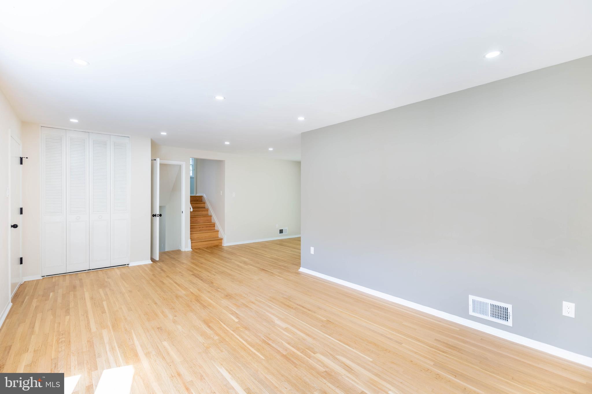 SPRINGBROOK FOREST - Residential Lease