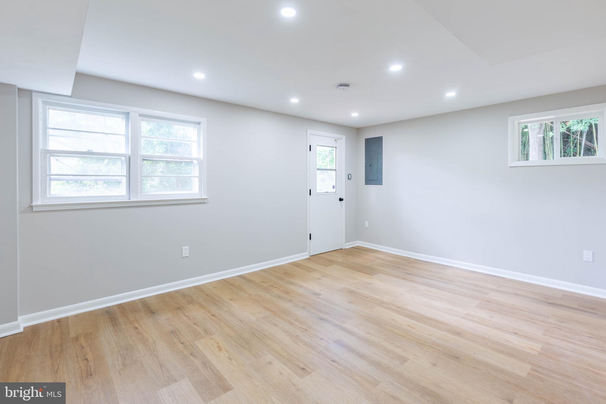 SPRINGBROOK FOREST - Residential Lease