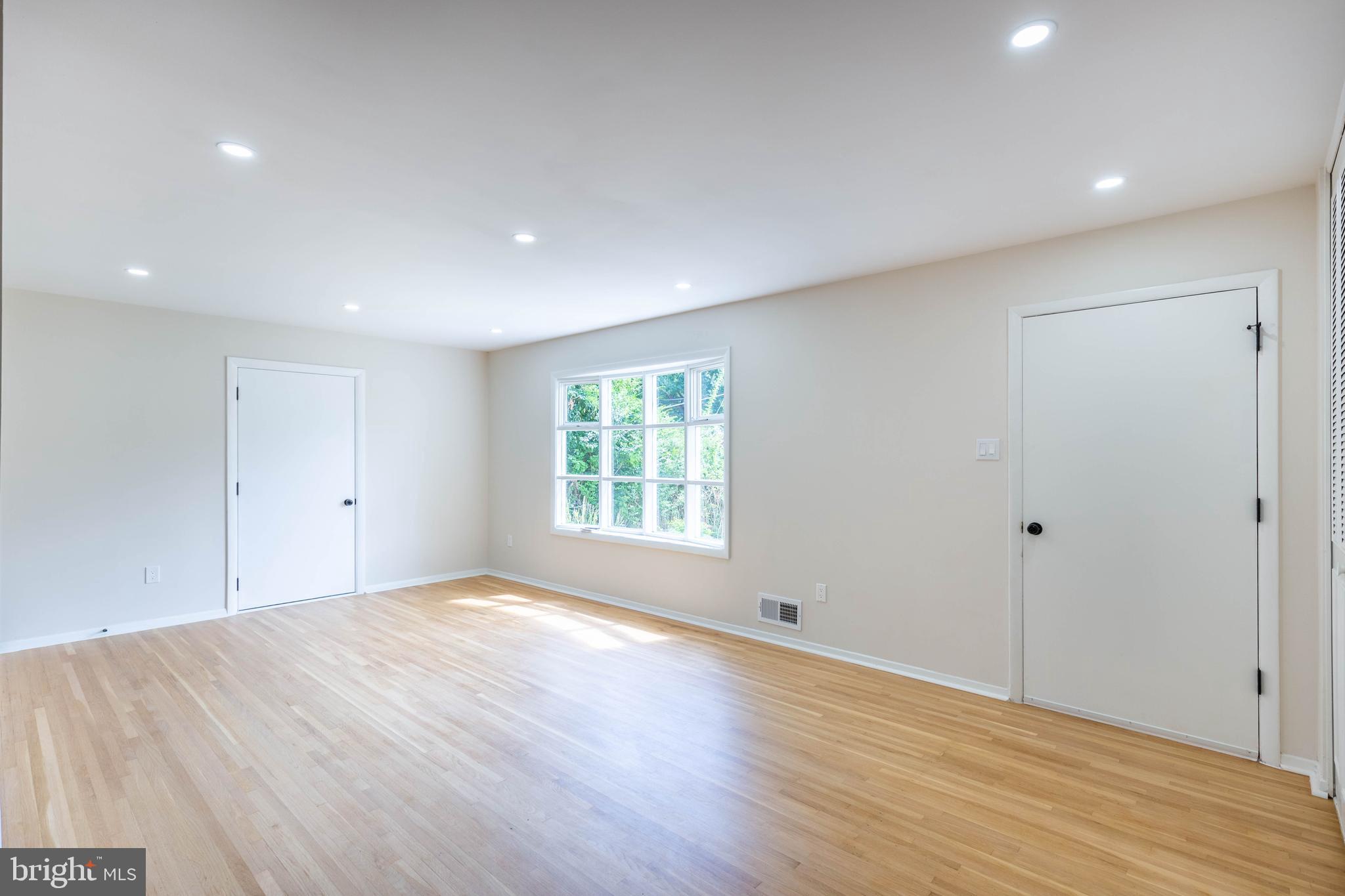 SPRINGBROOK FOREST - Residential Lease