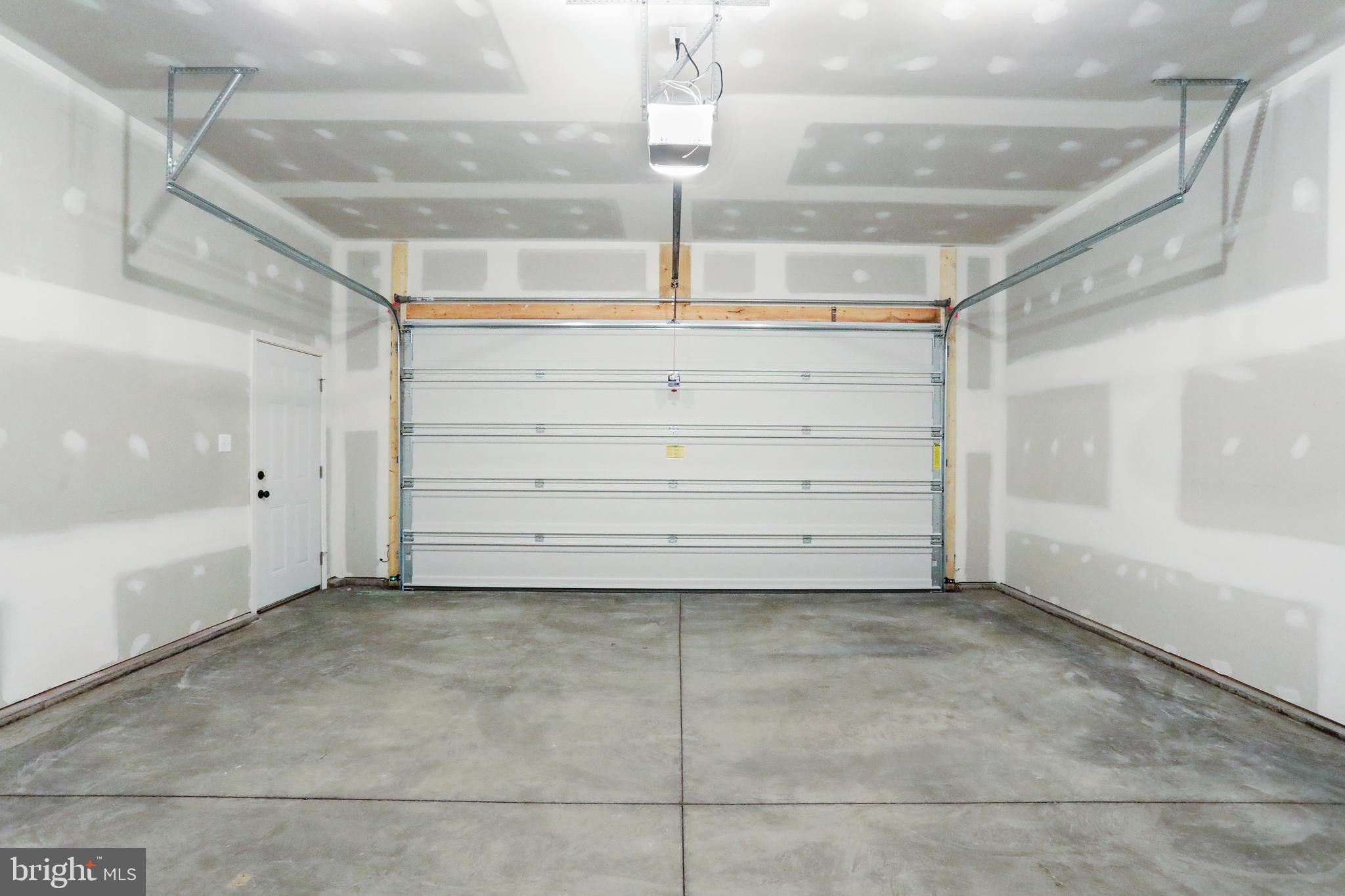 MIDDLE CREEK VISTAS - Residential