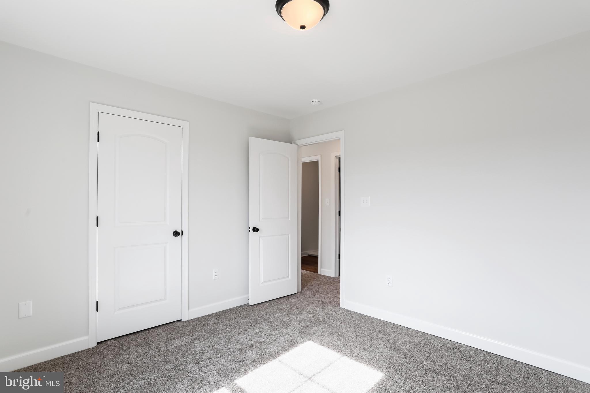 MIDDLE CREEK VISTAS - Residential