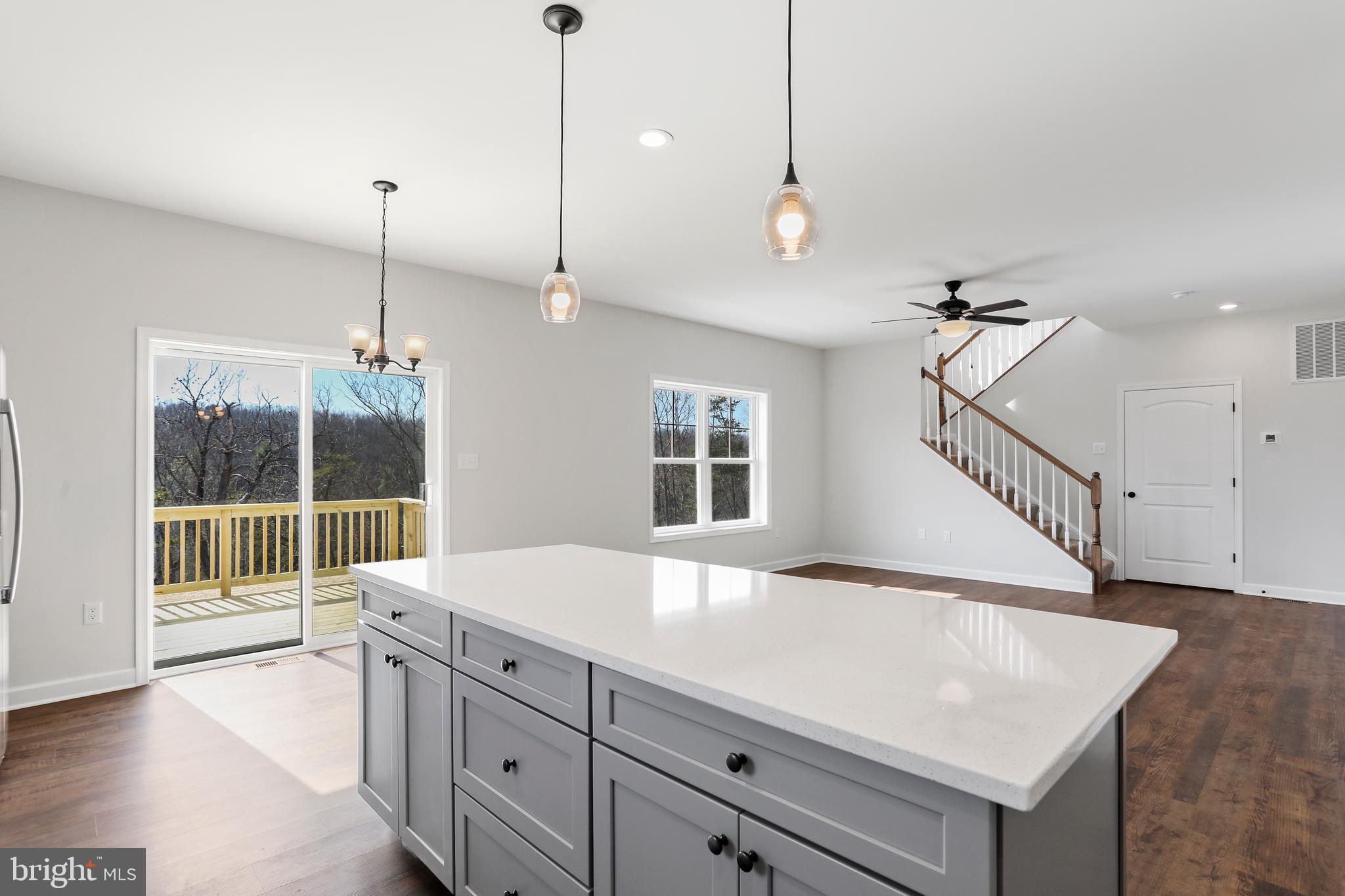 MIDDLE CREEK VISTAS - Residential