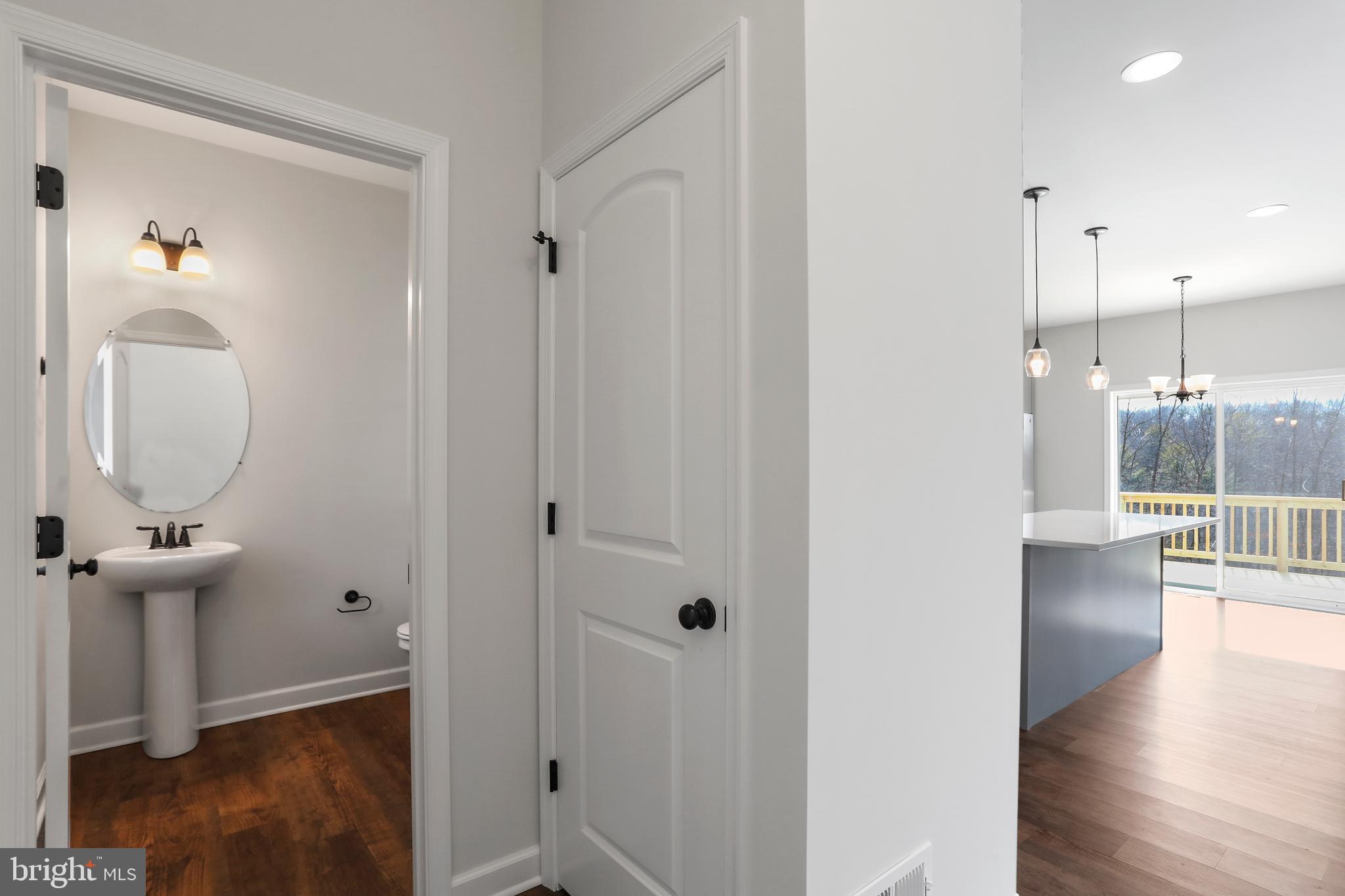 MIDDLE CREEK VISTAS - Residential