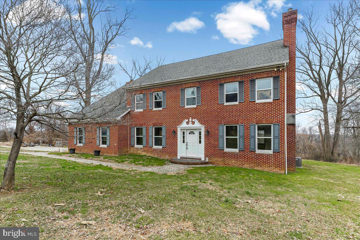 911 THUNDER HILL ROAD