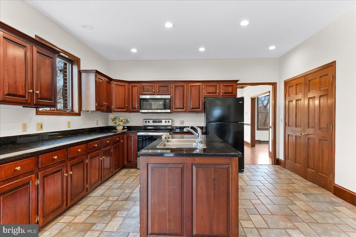 AVON GROVE - Residential