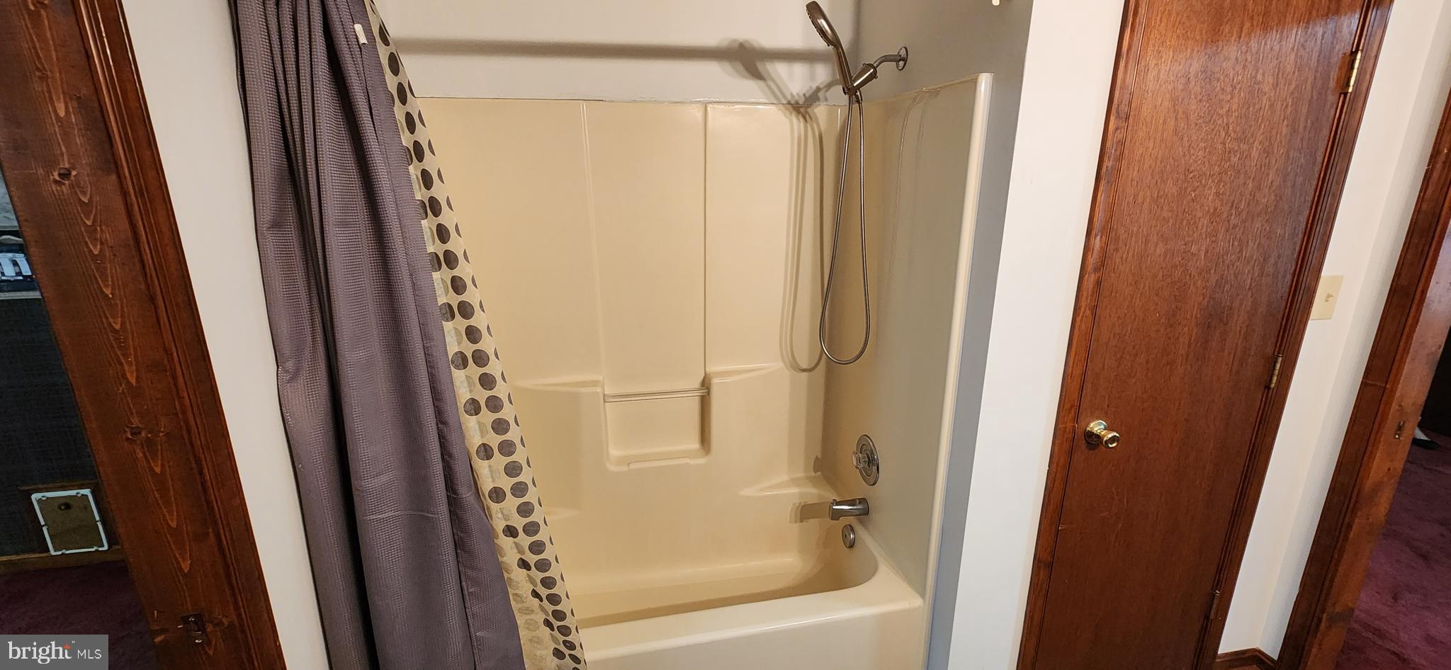 CLARKS RUN - Residential