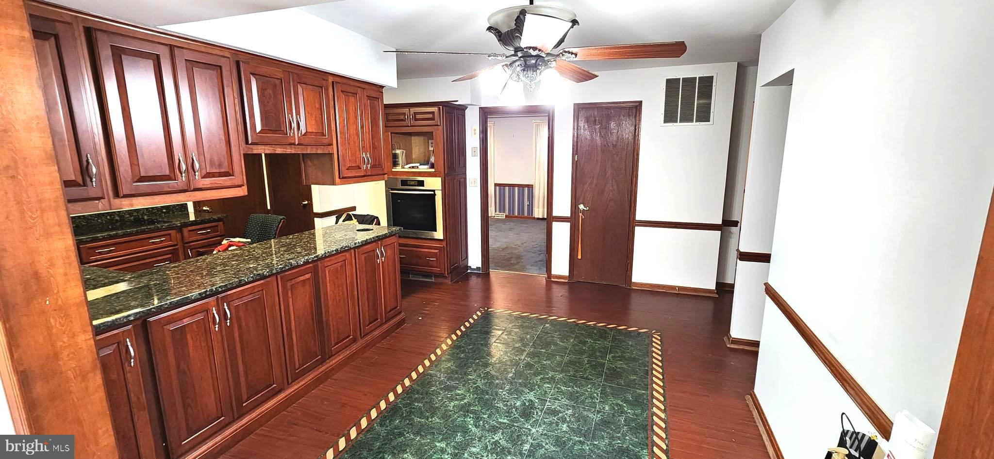 CLARKS RUN - Residential