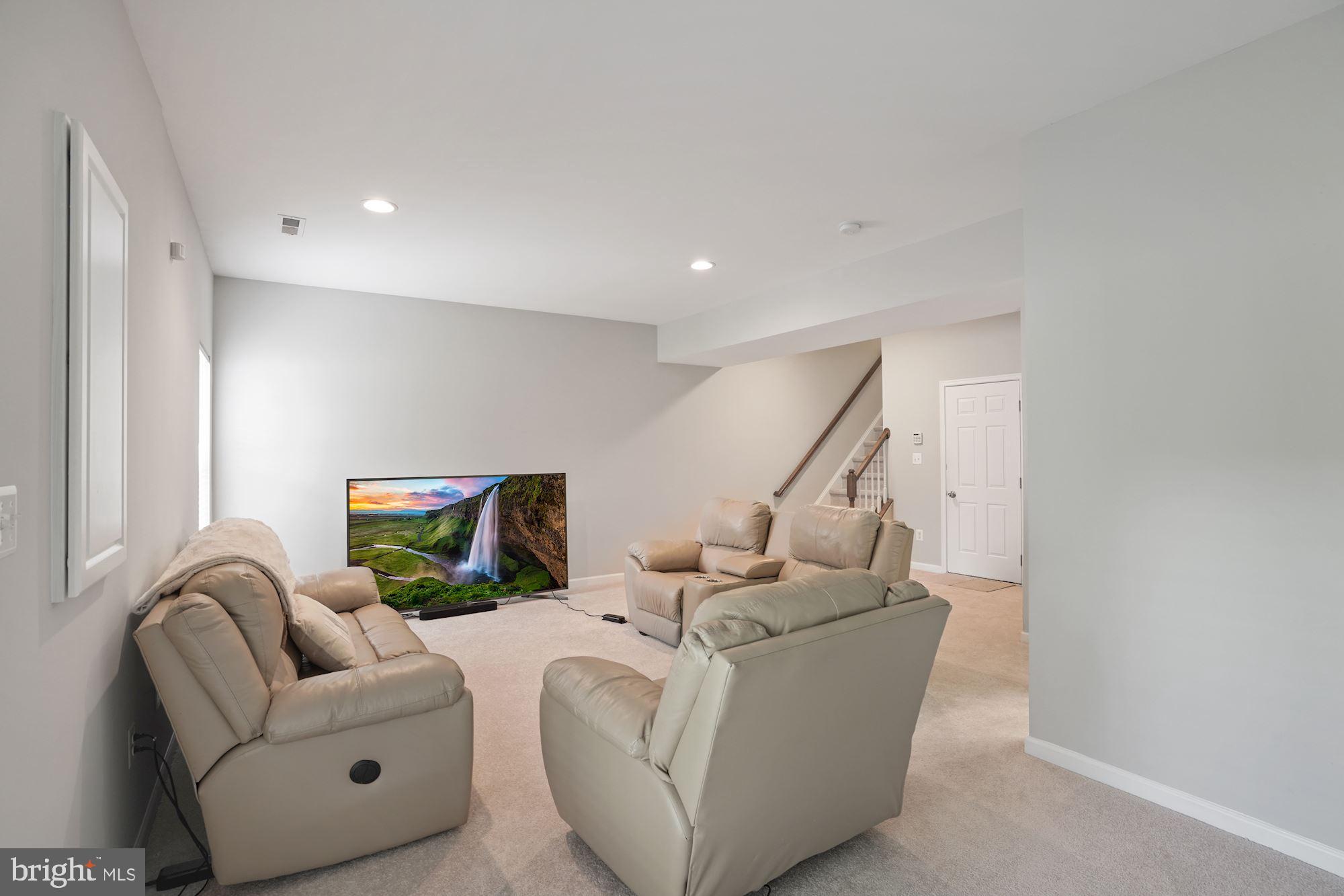 BELMONT COUNTRY CLUB - Residential