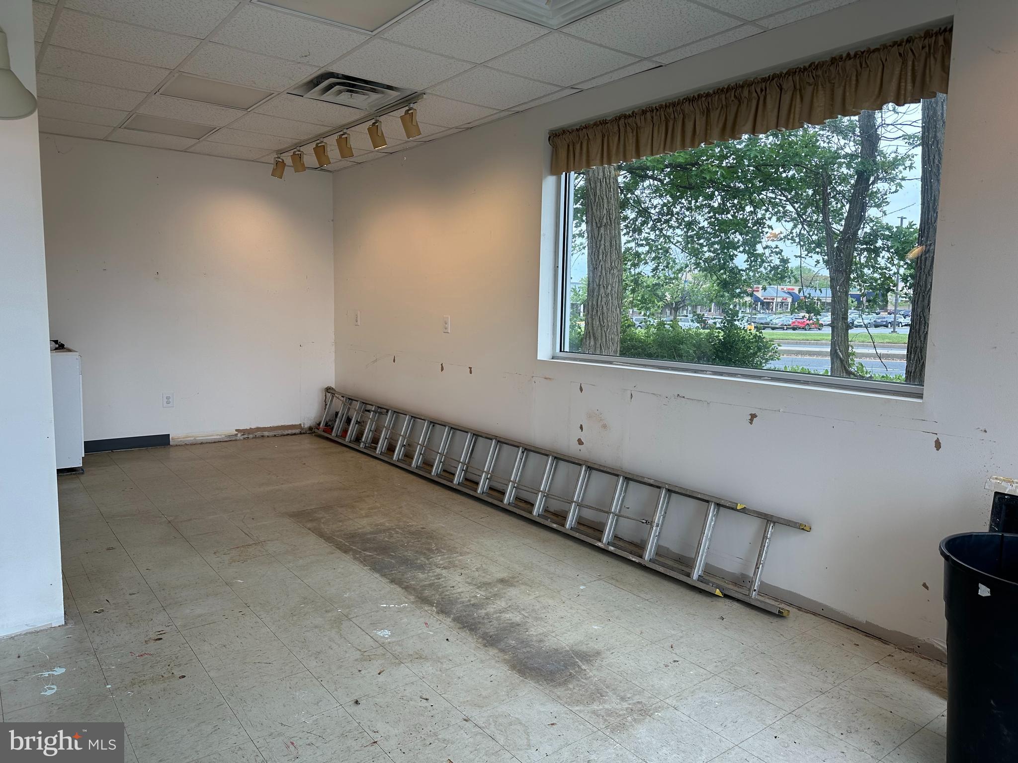 NONE AVAILABLE - Commercial Lease