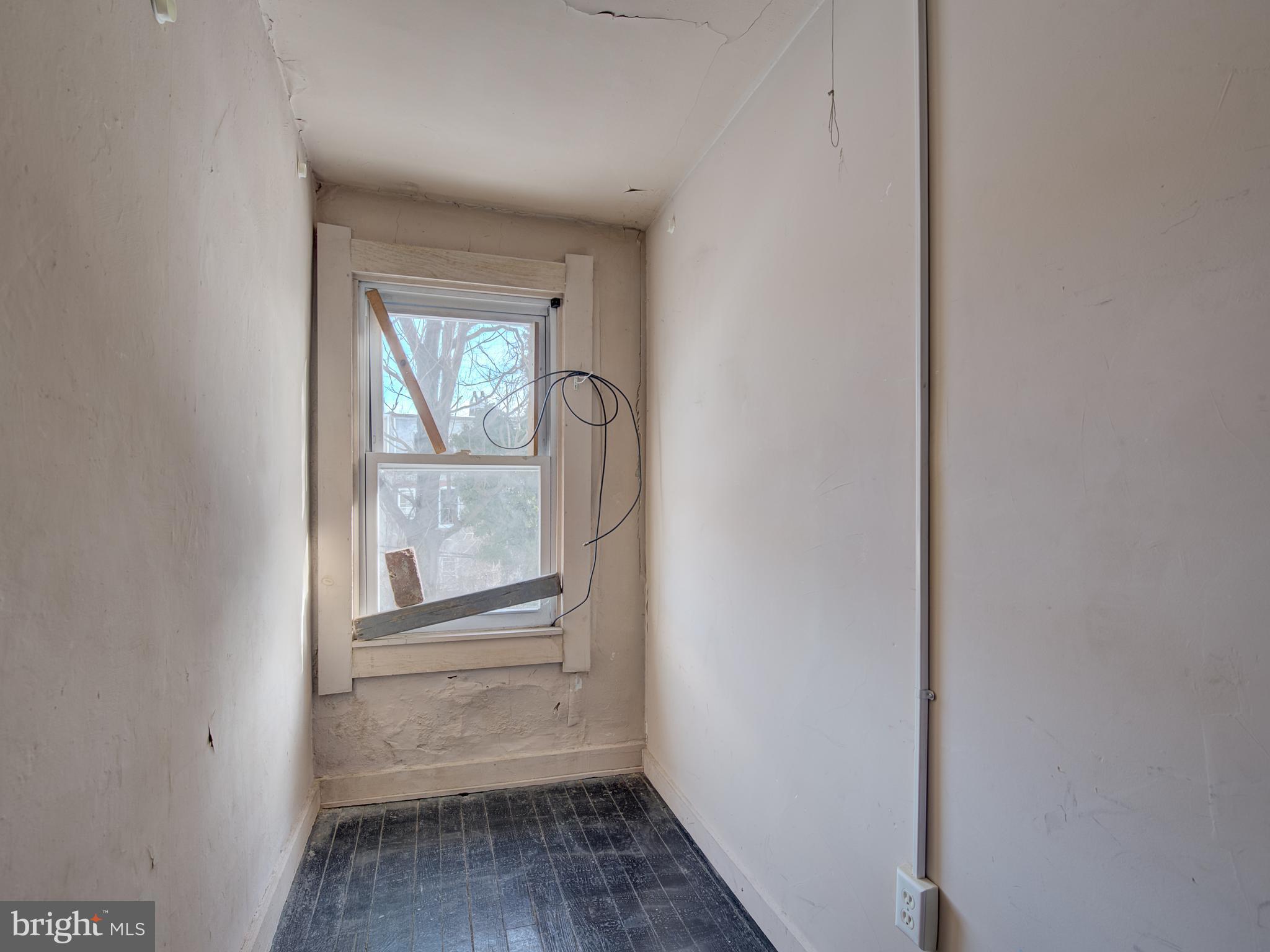 SANDTOWN-WINCHESTER - Residential