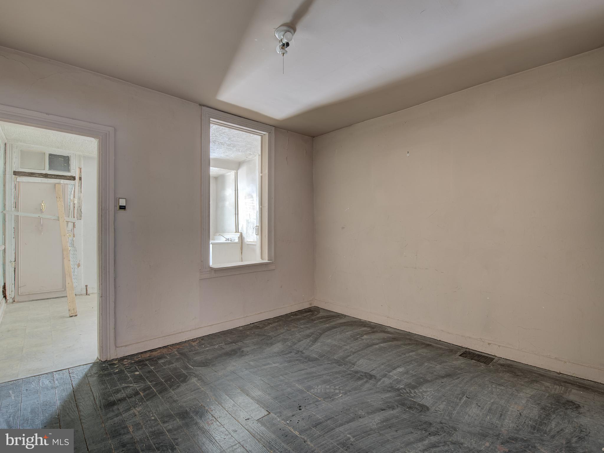 SANDTOWN-WINCHESTER - Residential