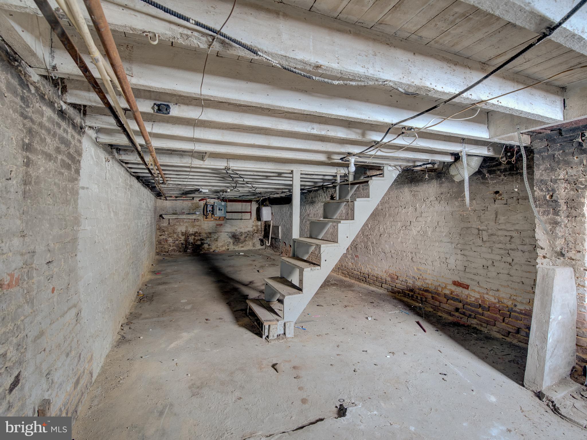 SANDTOWN-WINCHESTER - Residential