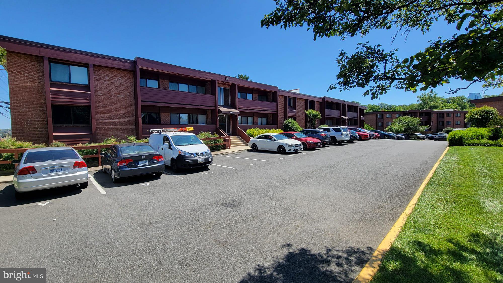 1501 S GEORGE MASON DRIVE S 23