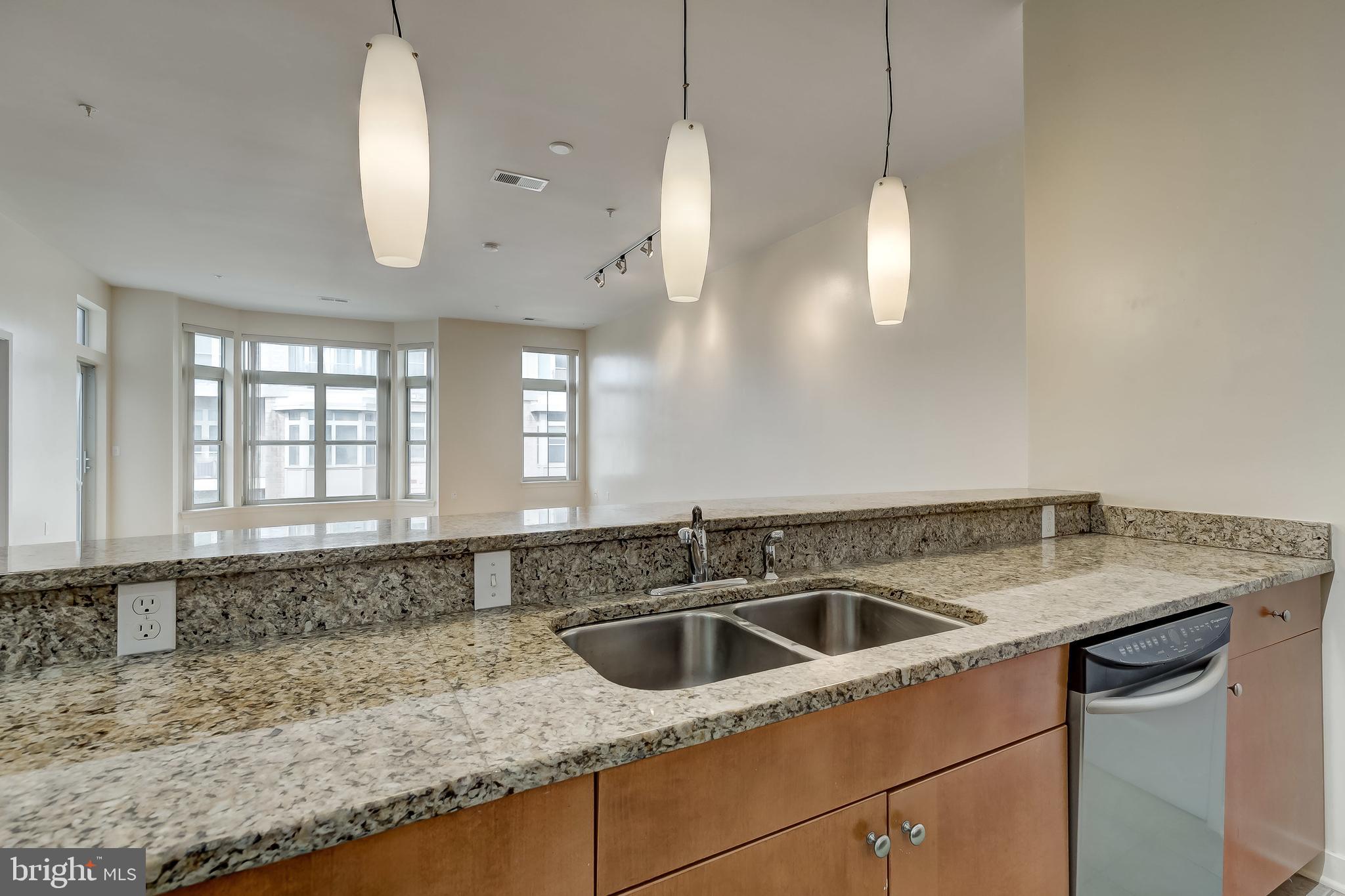 MOUNT VERNON PLACE HISTORIC DISTRICT - Residential Lease
