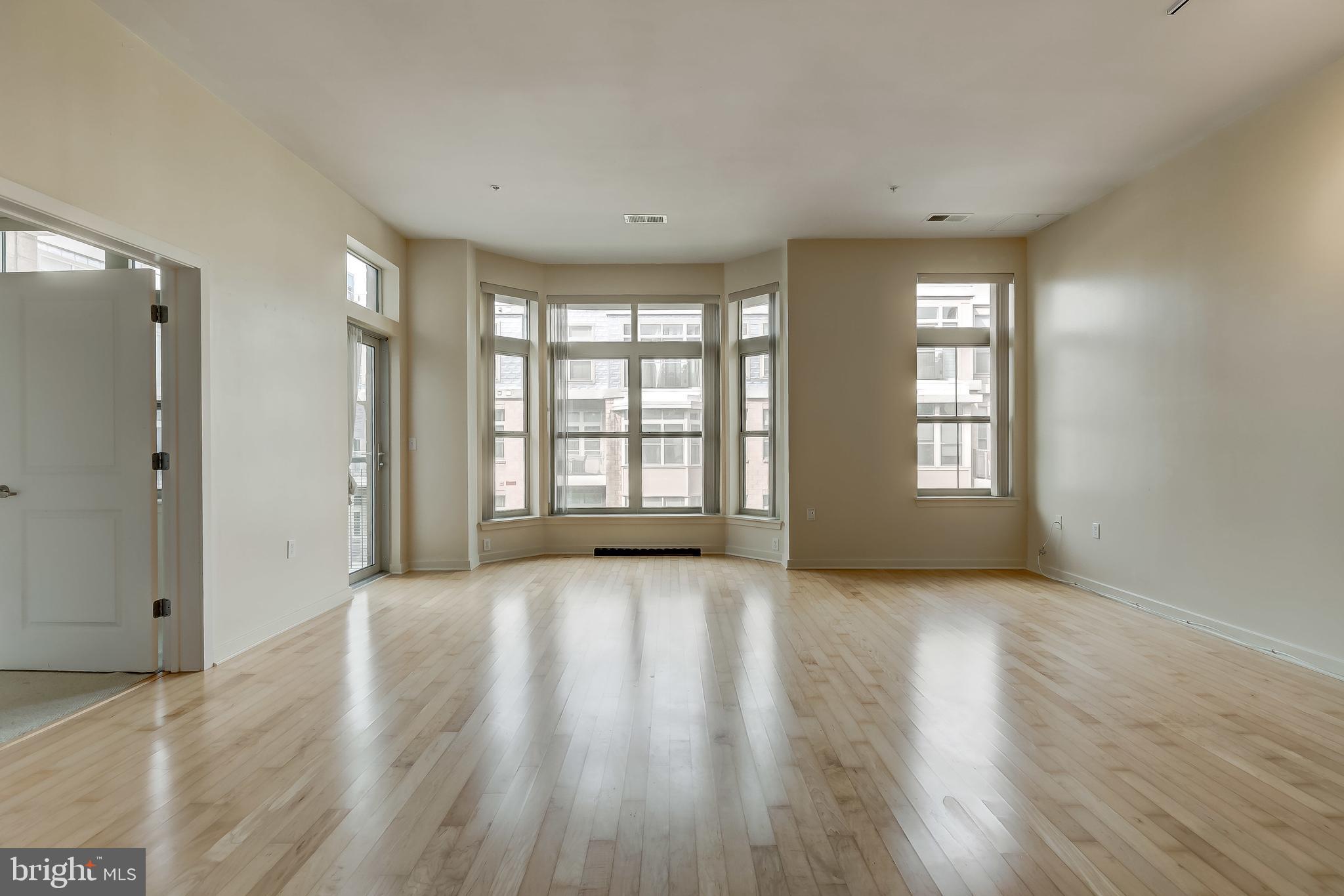 MOUNT VERNON PLACE HISTORIC DISTRICT - Residential Lease