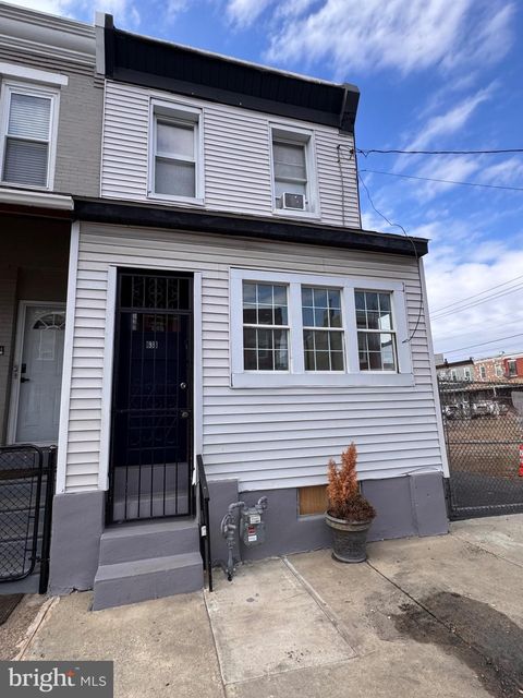 Townhouse For Sale - 633 N 8th Street<br/> CAMDEN, NJ 08102