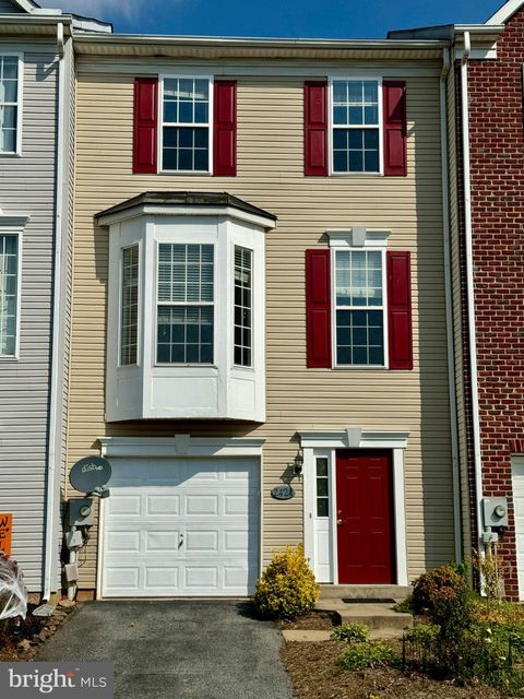 Townhouse For Rent - 2424 Wynfield Court<br/> Frederick County, FREDERICK, MD 21702