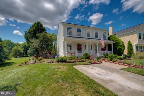 Photo of 74 Mcpherson Circle, STERLING, VA 20165 (MLS # VALO2132328)