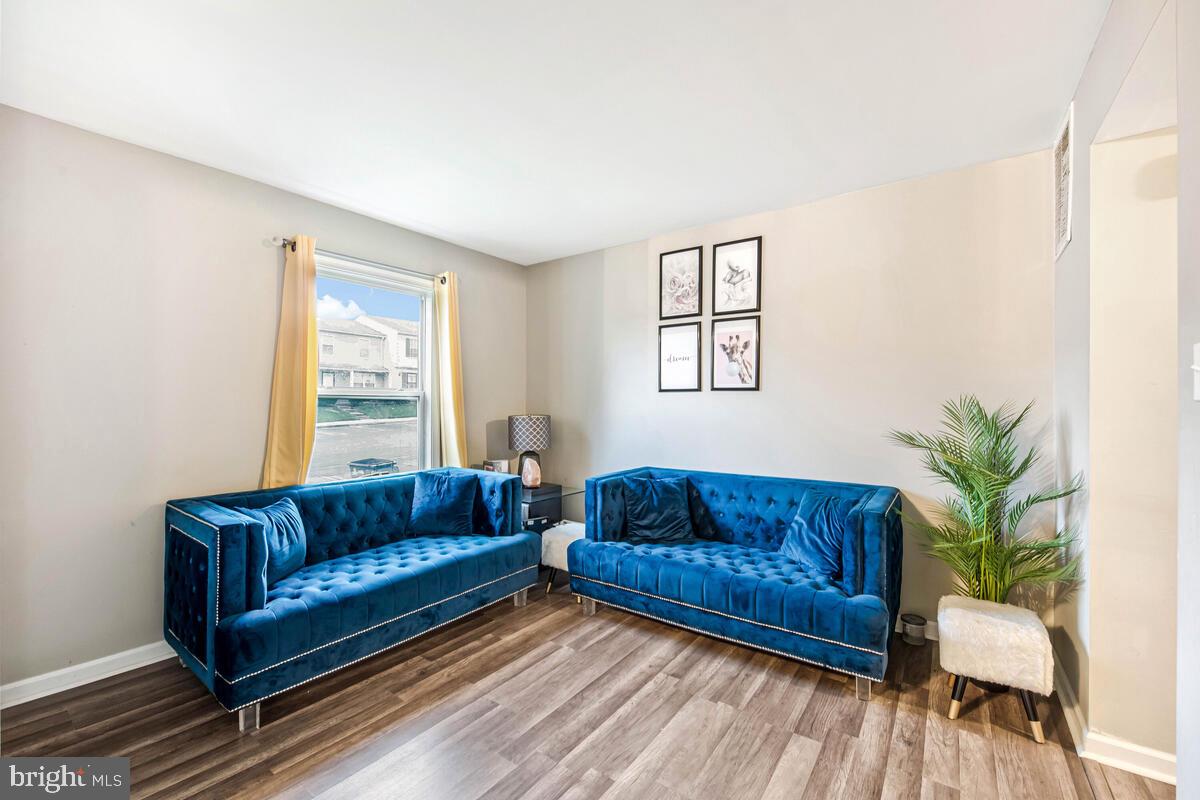7122 MARBURY COURT