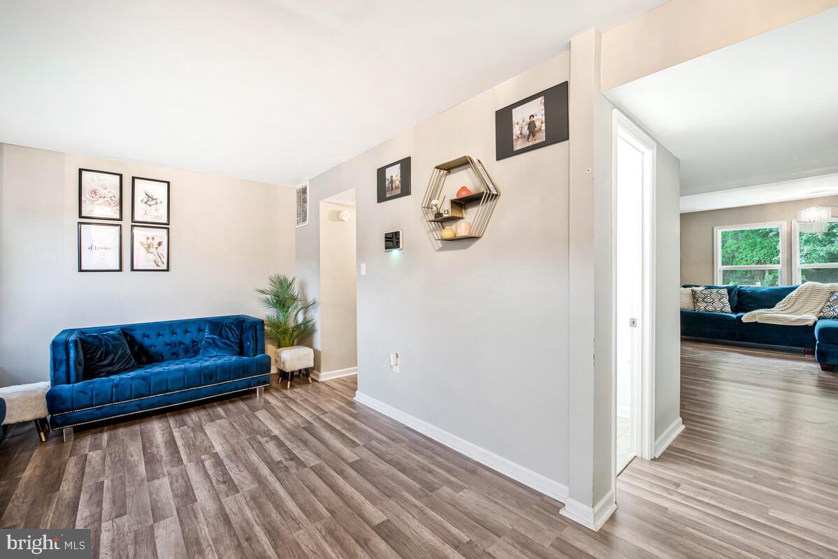 7122 MARBURY COURT