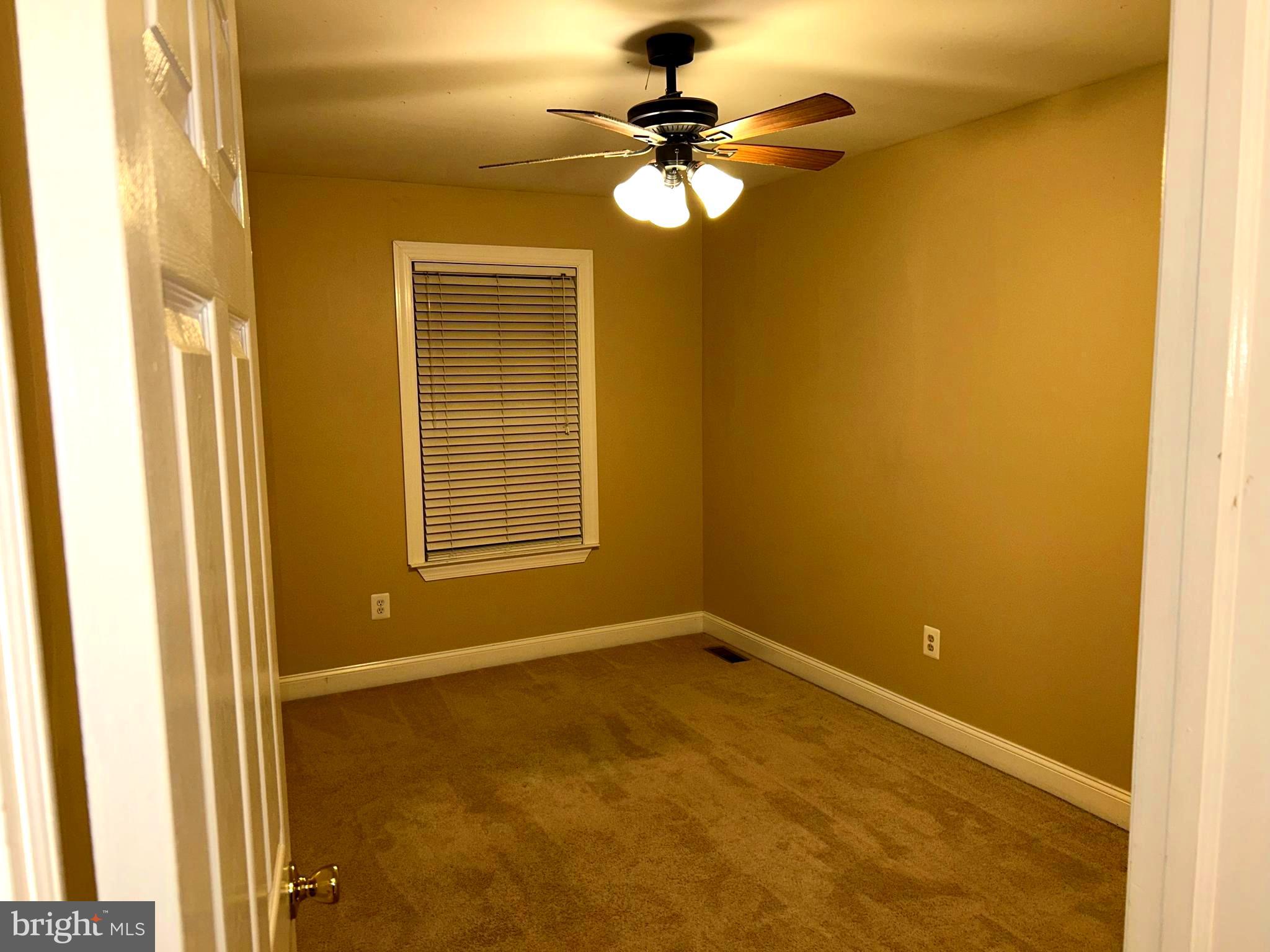 PINE TREE RIDGE - Residential Lease