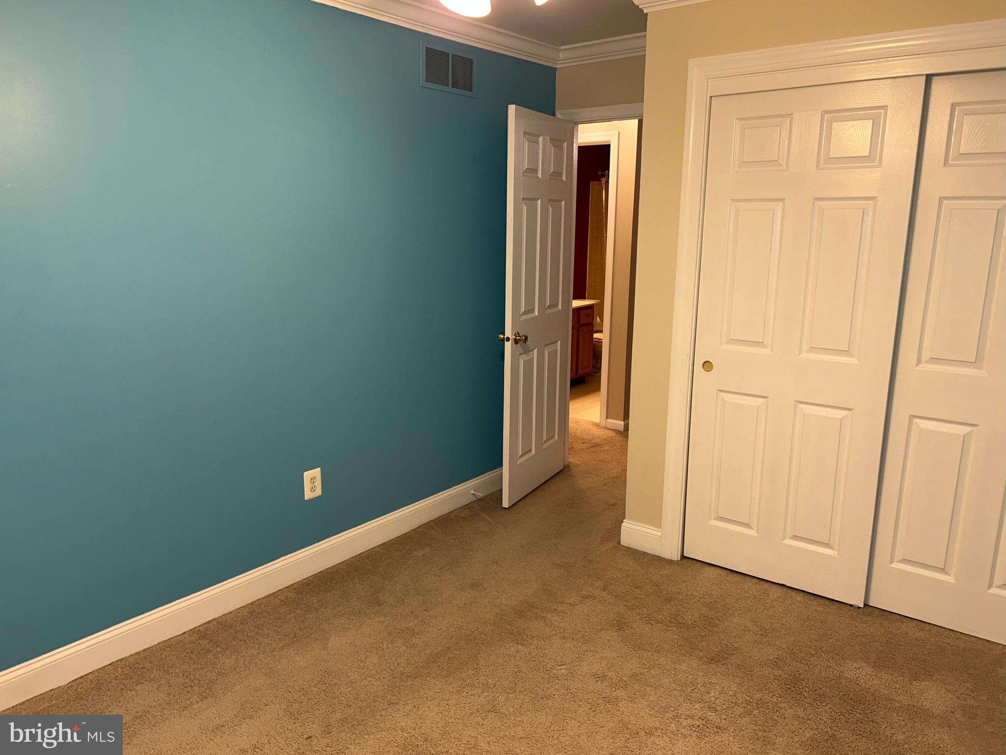 PINE TREE RIDGE - Residential Lease