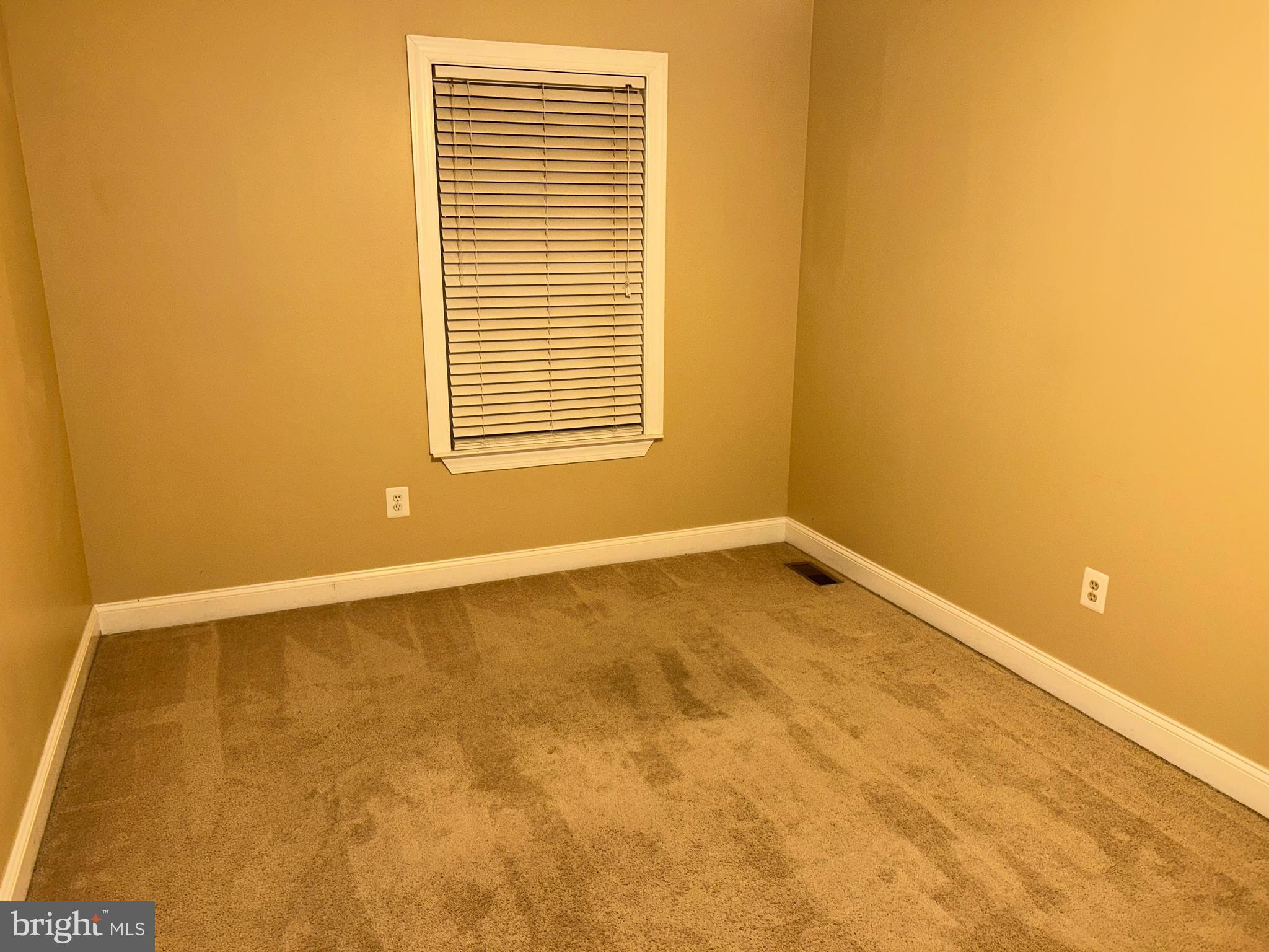 PINE TREE RIDGE - Residential Lease