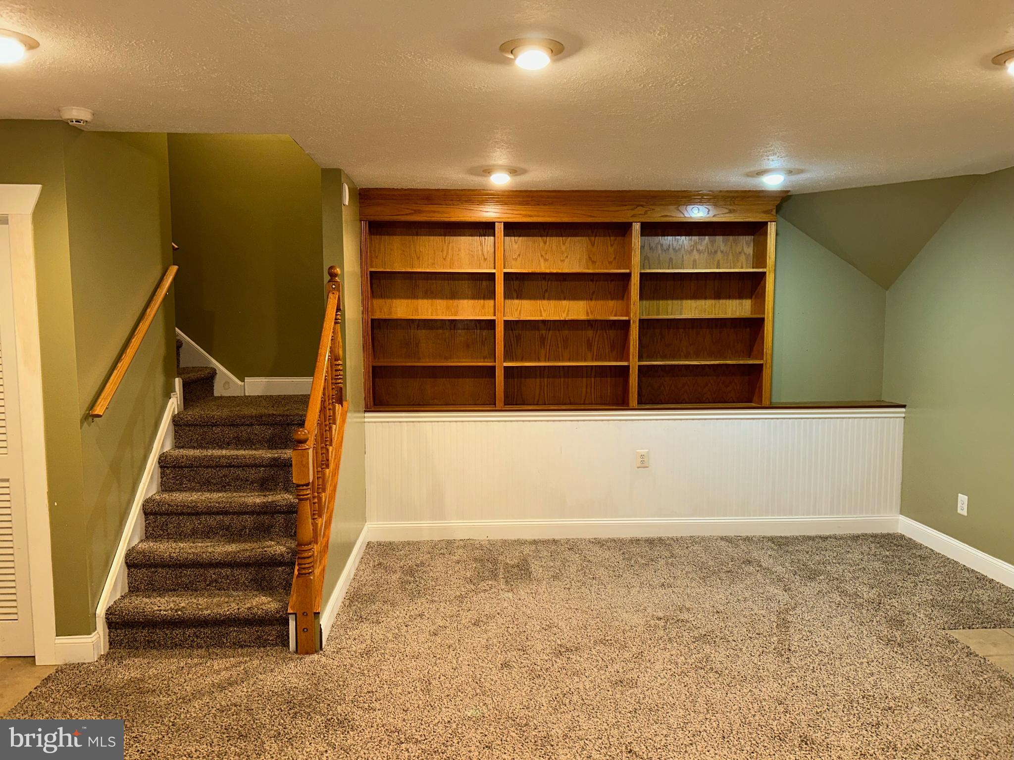 PINE TREE RIDGE - Residential Lease