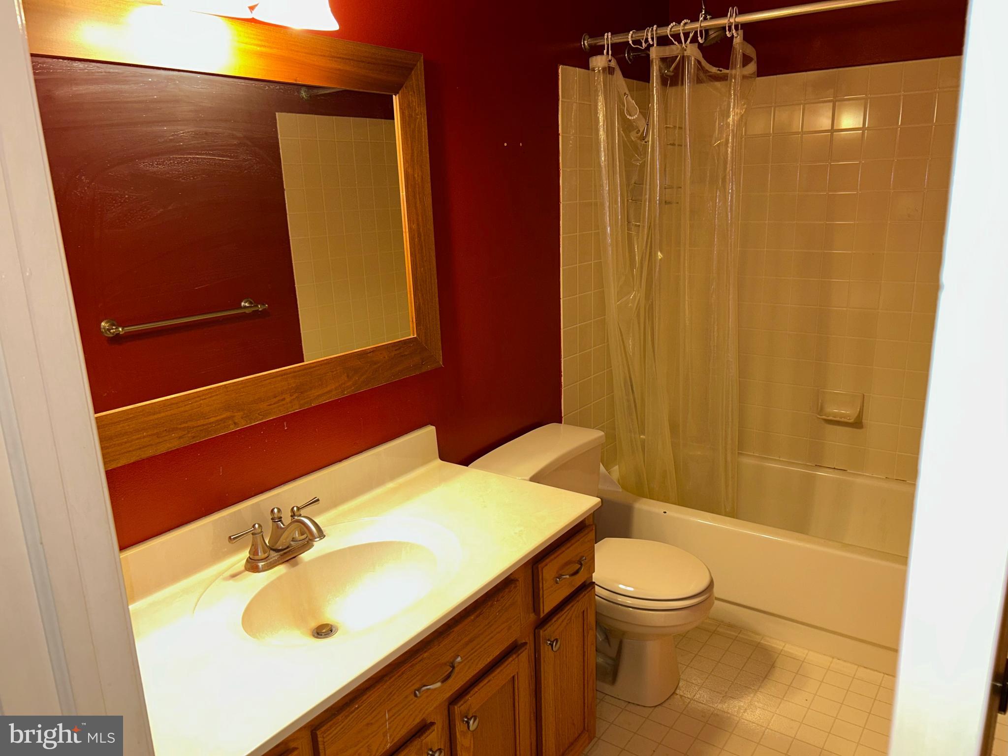 PINE TREE RIDGE - Residential Lease