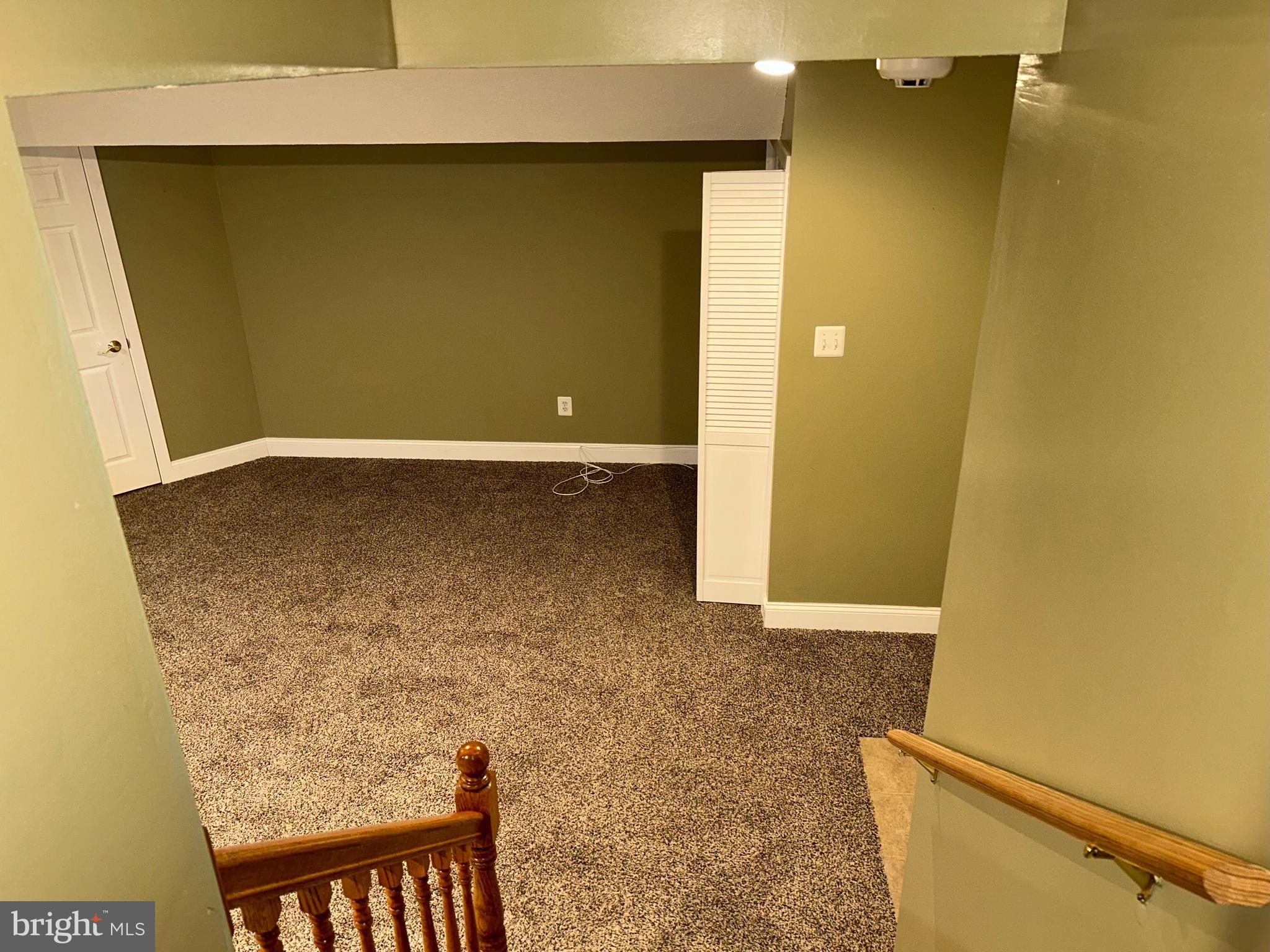 PINE TREE RIDGE - Residential Lease