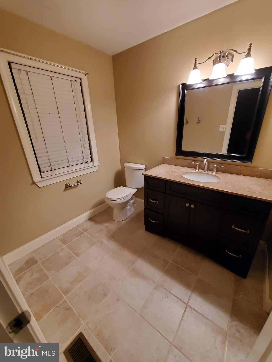 PINE TREE RIDGE - Residential Lease