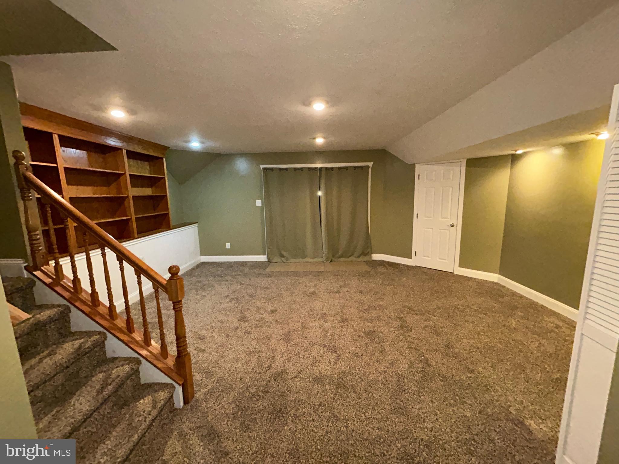 PINE TREE RIDGE - Residential Lease