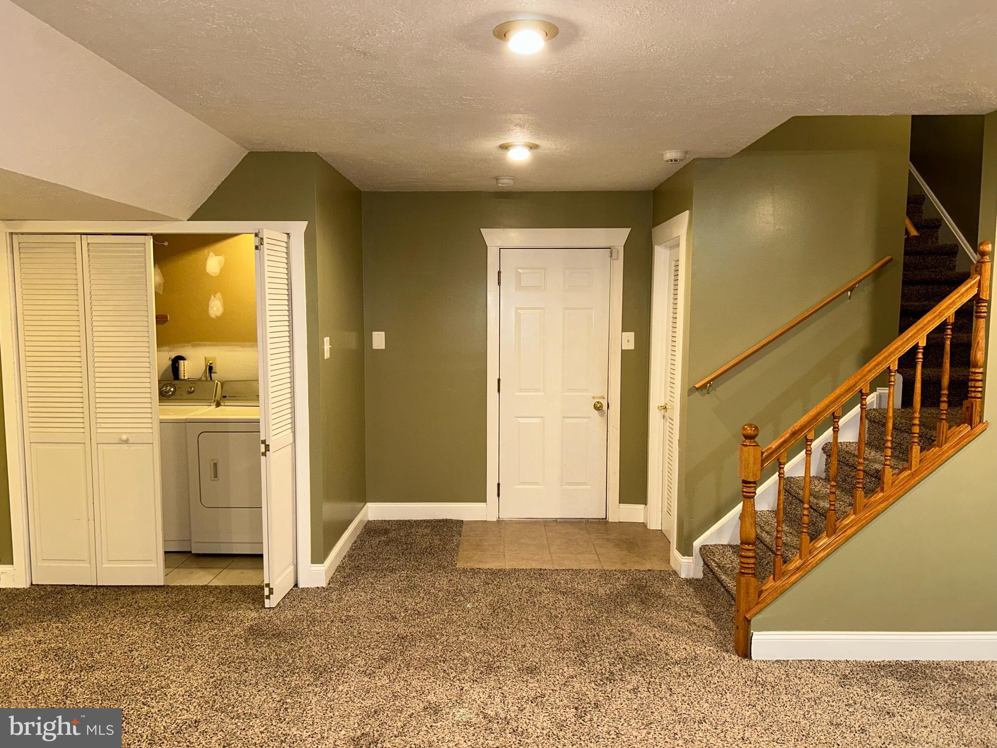 PINE TREE RIDGE - Residential Lease