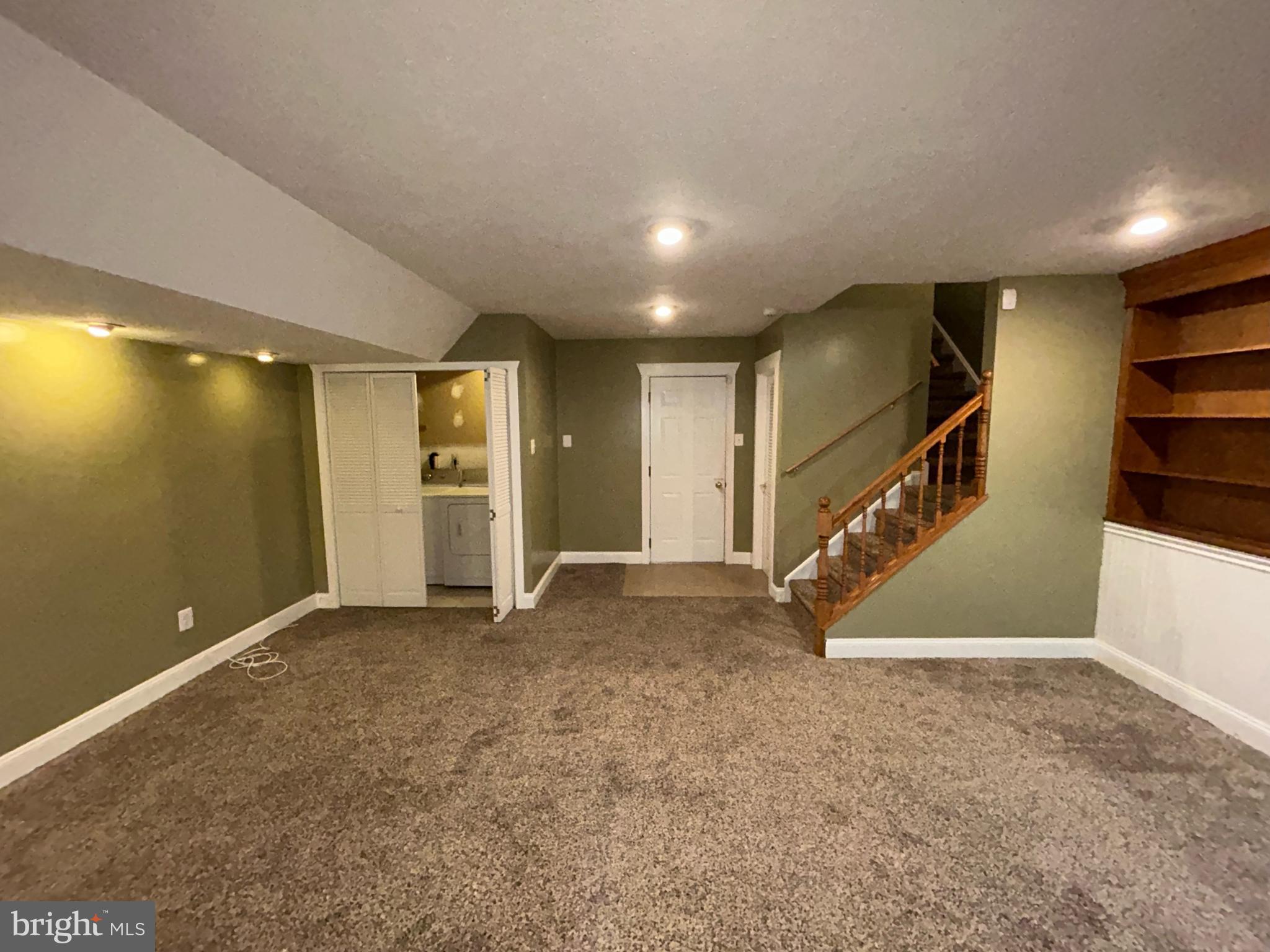 PINE TREE RIDGE - Residential Lease