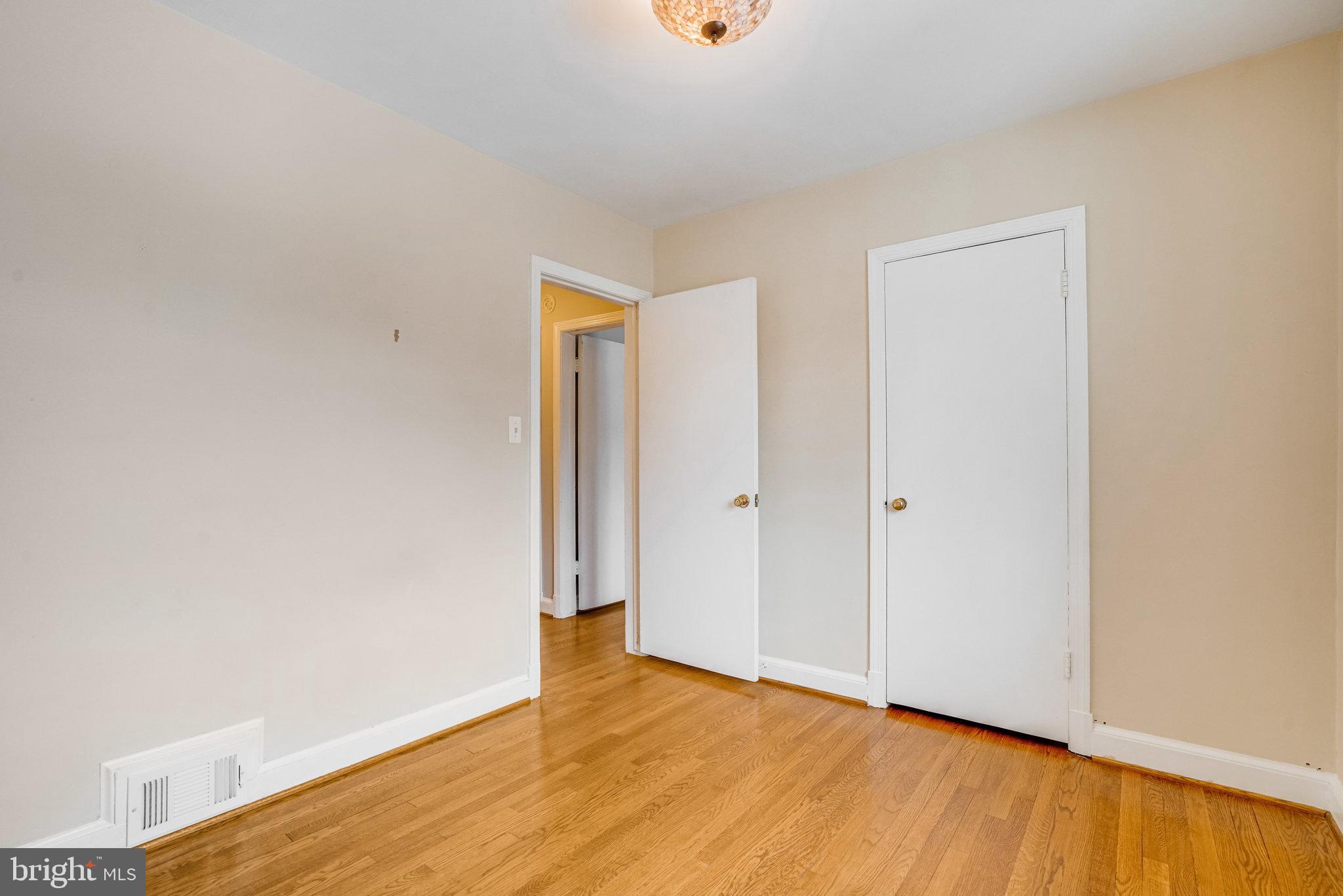 BERKSHIRE OAKWOOD - Residential