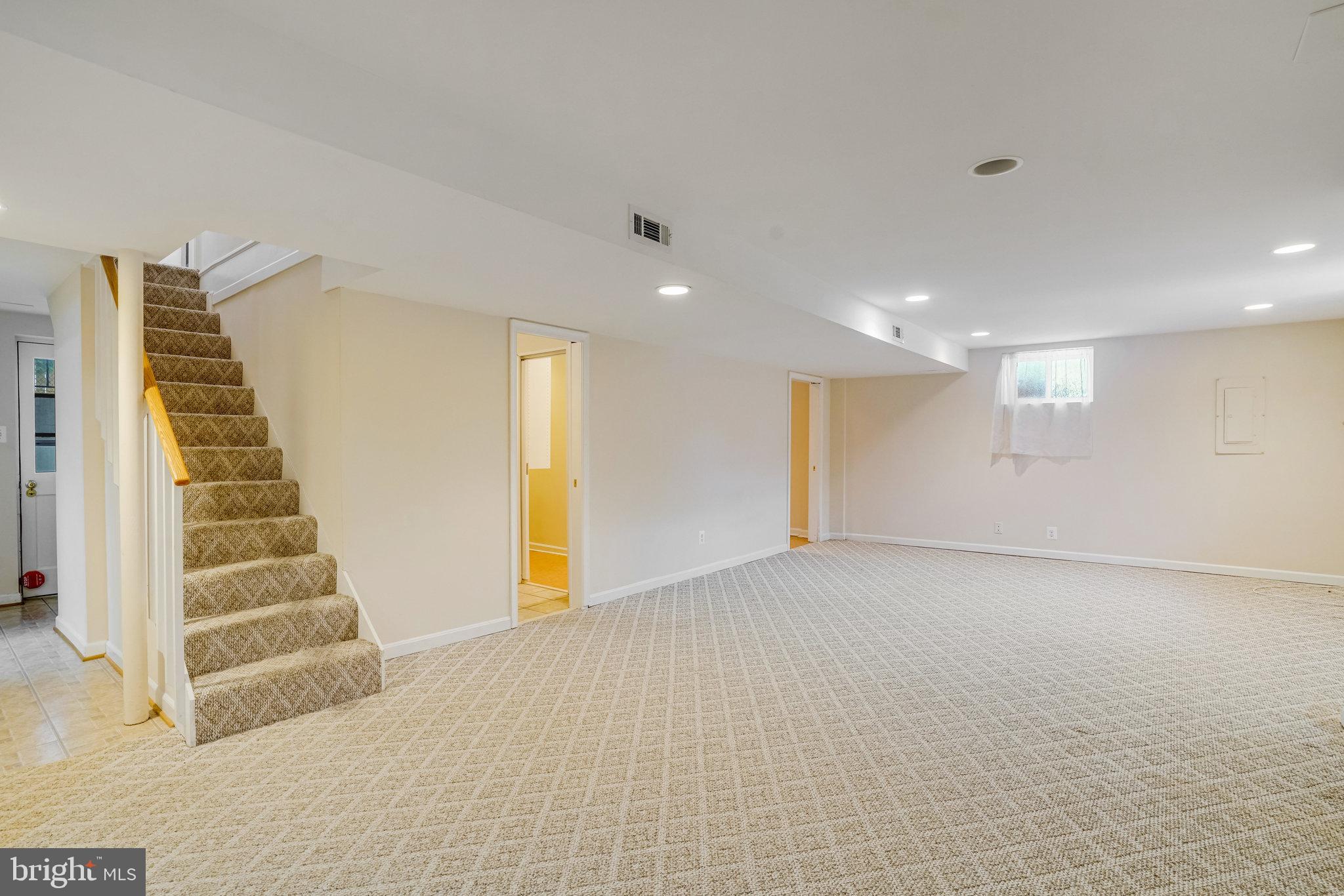 BERKSHIRE OAKWOOD - Residential