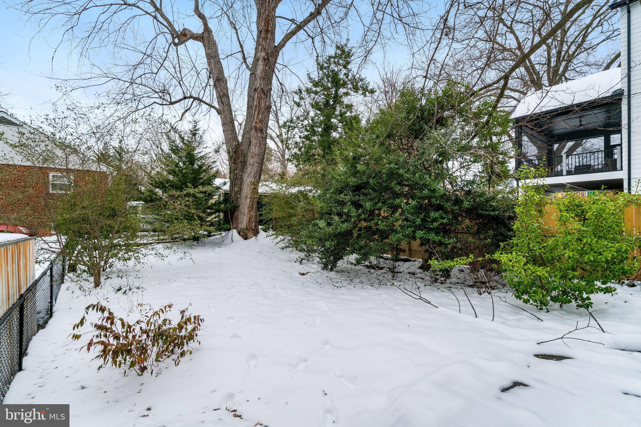 BERKSHIRE OAKWOOD - Residential