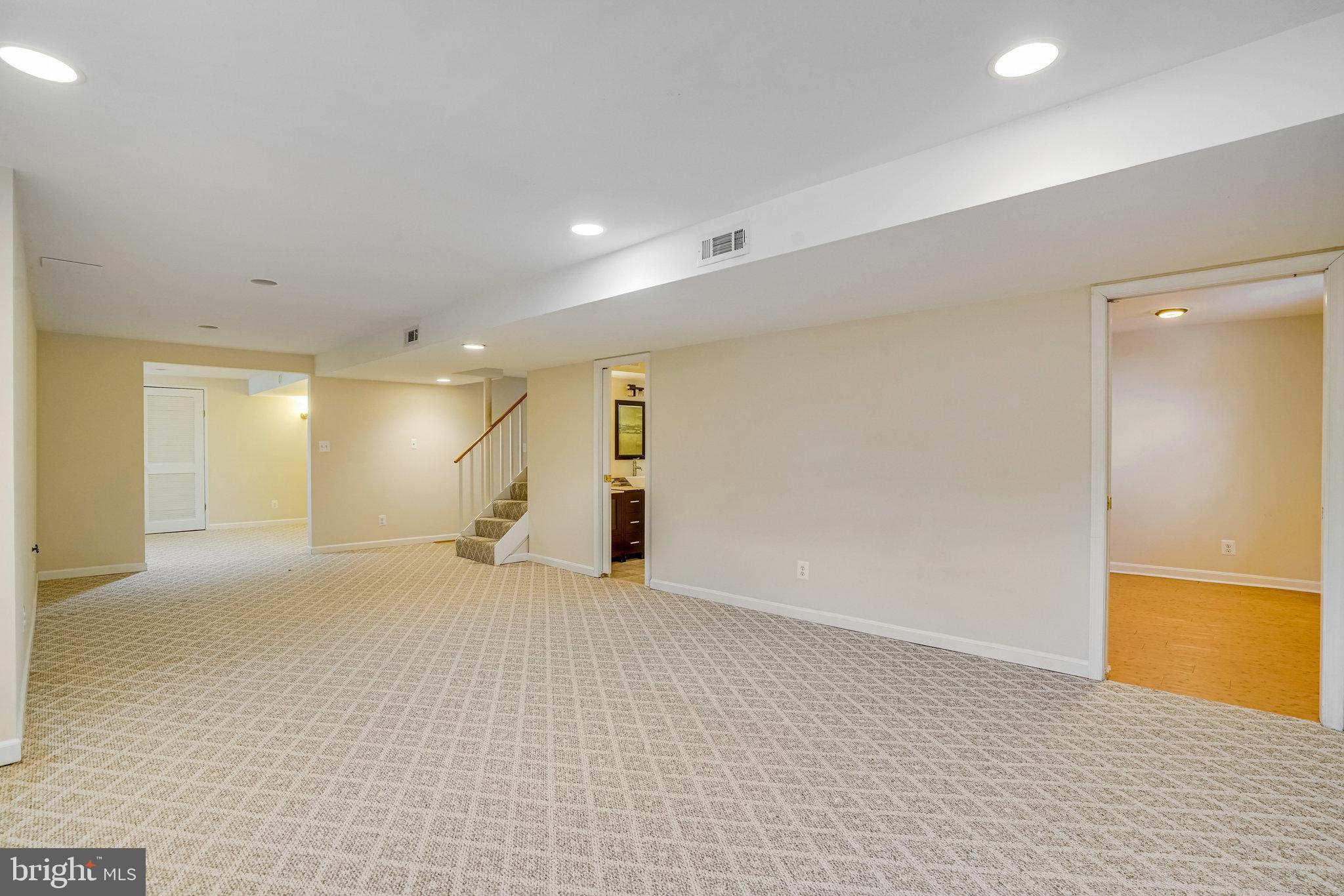 BERKSHIRE OAKWOOD - Residential