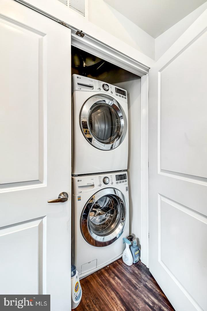 UNIVERSITY CITY - Residential Lease