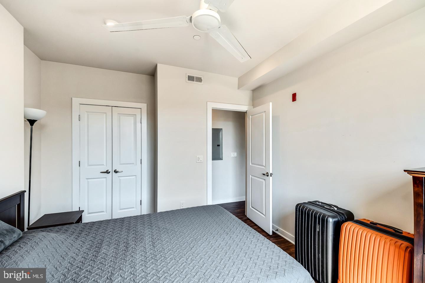 UNIVERSITY CITY - Residential Lease