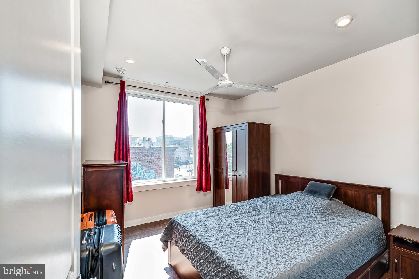 UNIVERSITY CITY - Residential Lease