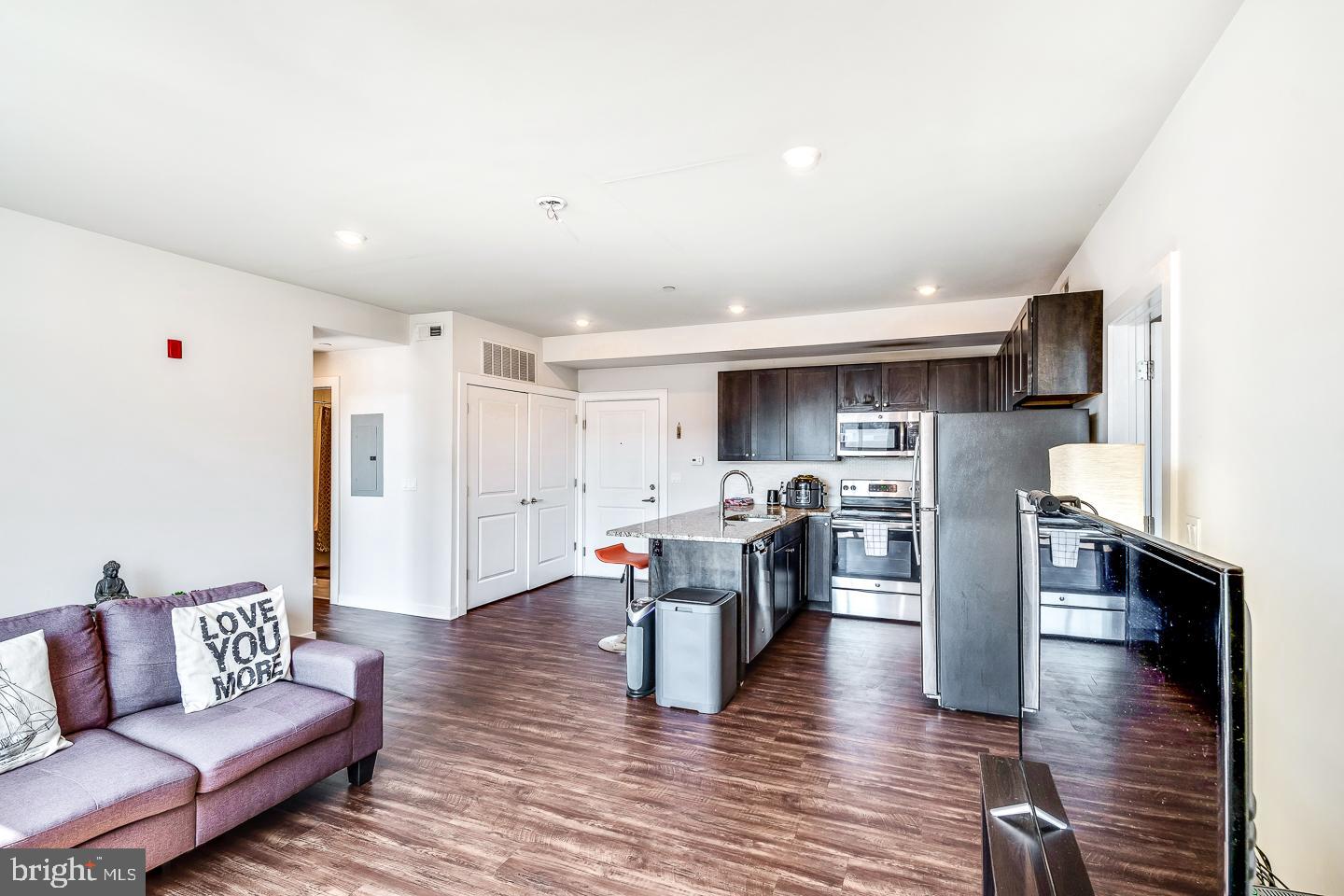 UNIVERSITY CITY - Residential Lease