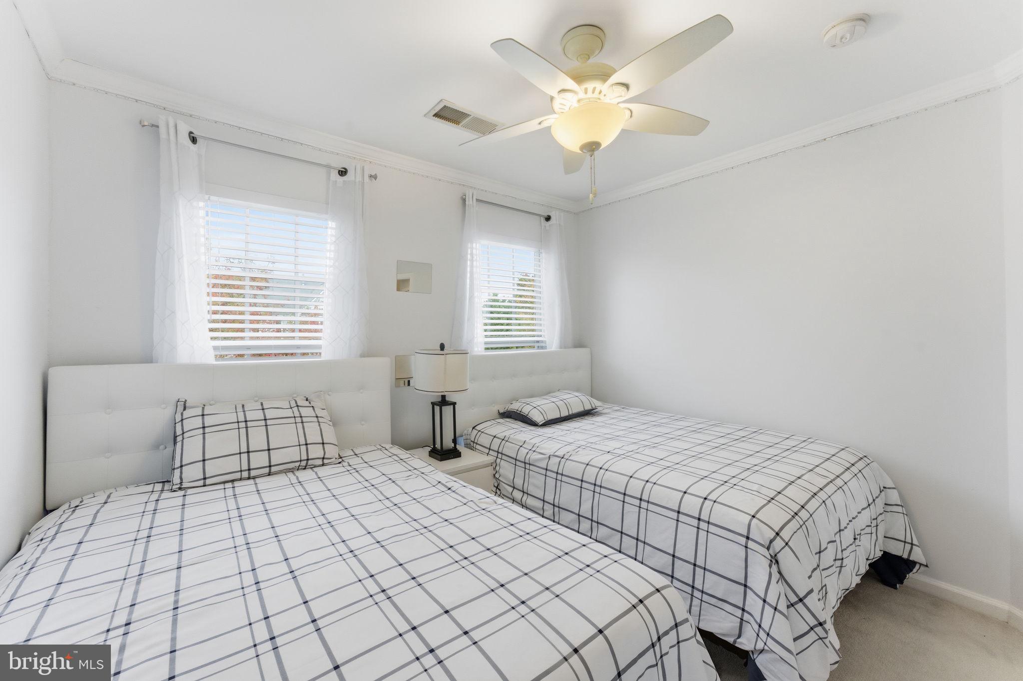 SOUTH RIDING - Residential