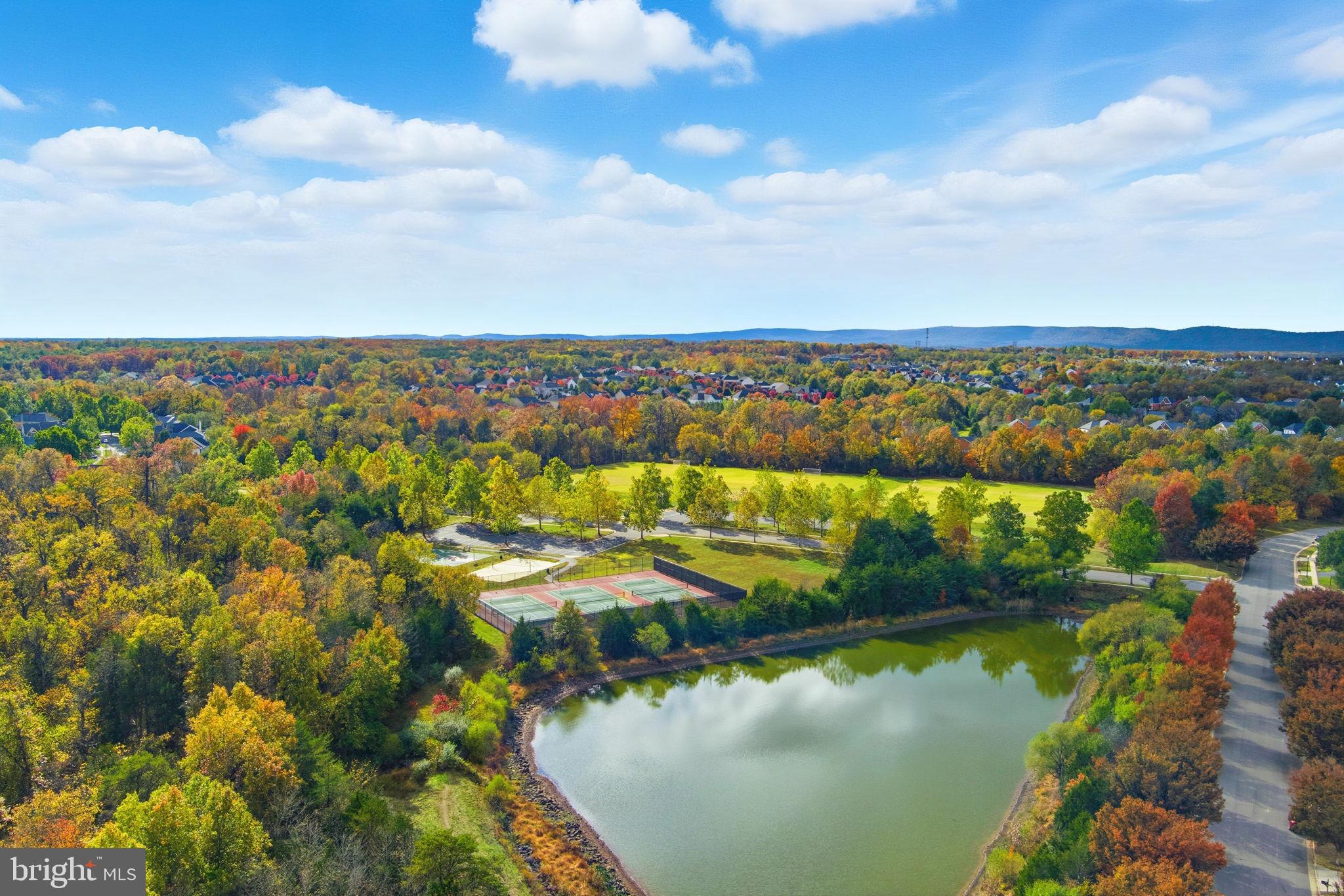 SOUTH RIDING - Residential