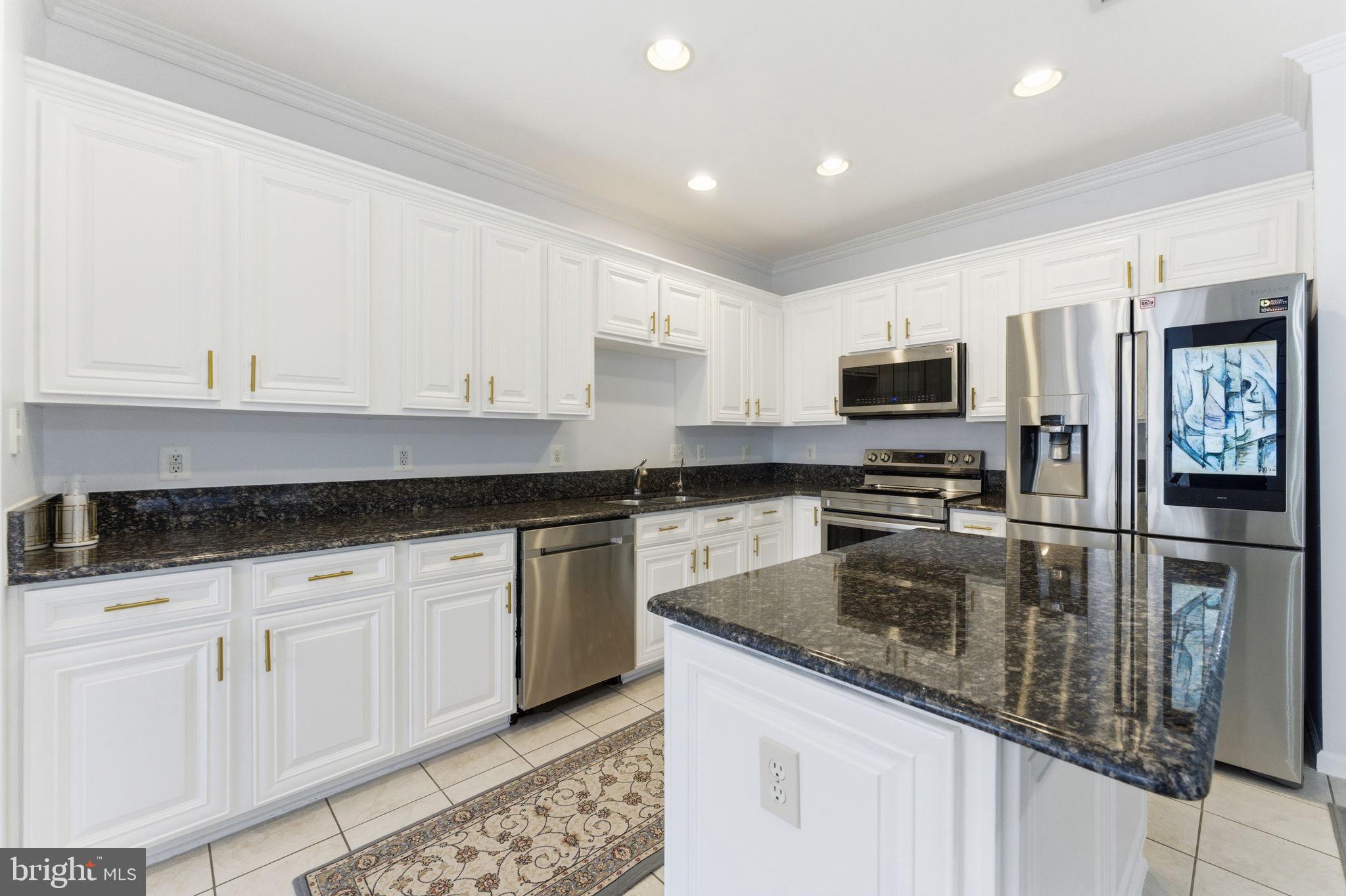 SOUTH RIDING - Residential